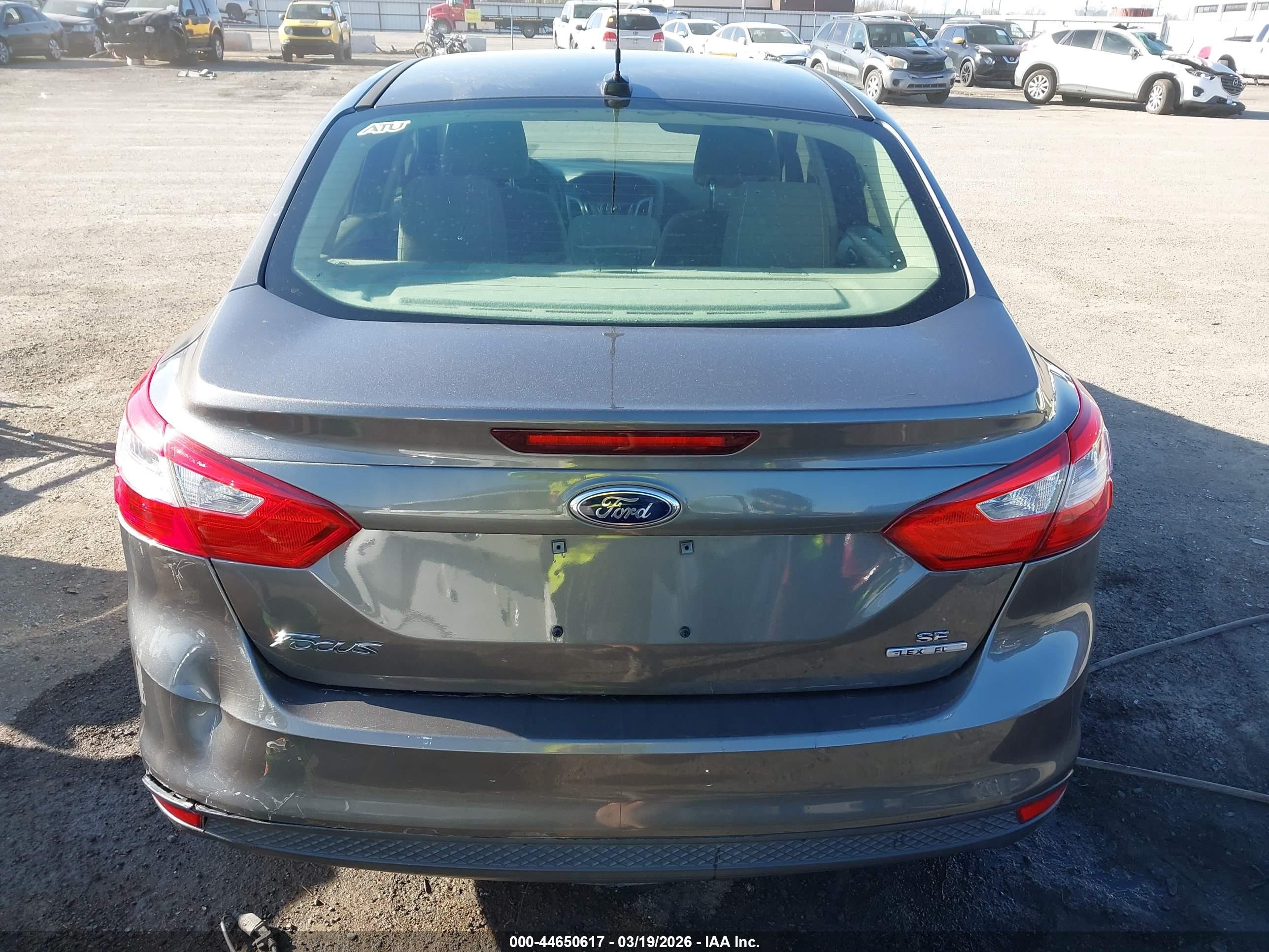 2012 Ford Focus Se Silver vin: 1FAHP3F28CL475901