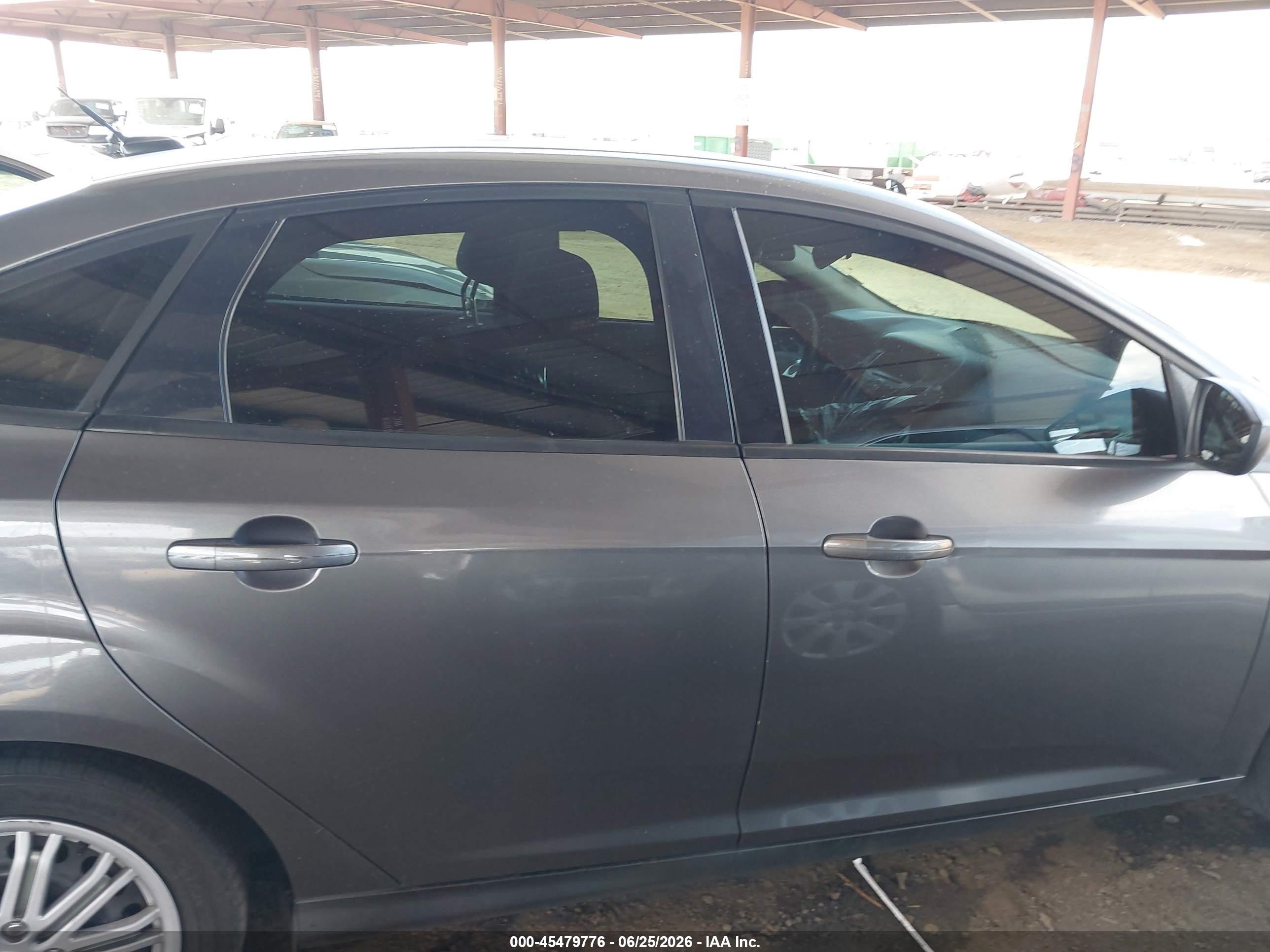 2012 Ford Focus Se Gray vin: 1FAHP3F29CL139948