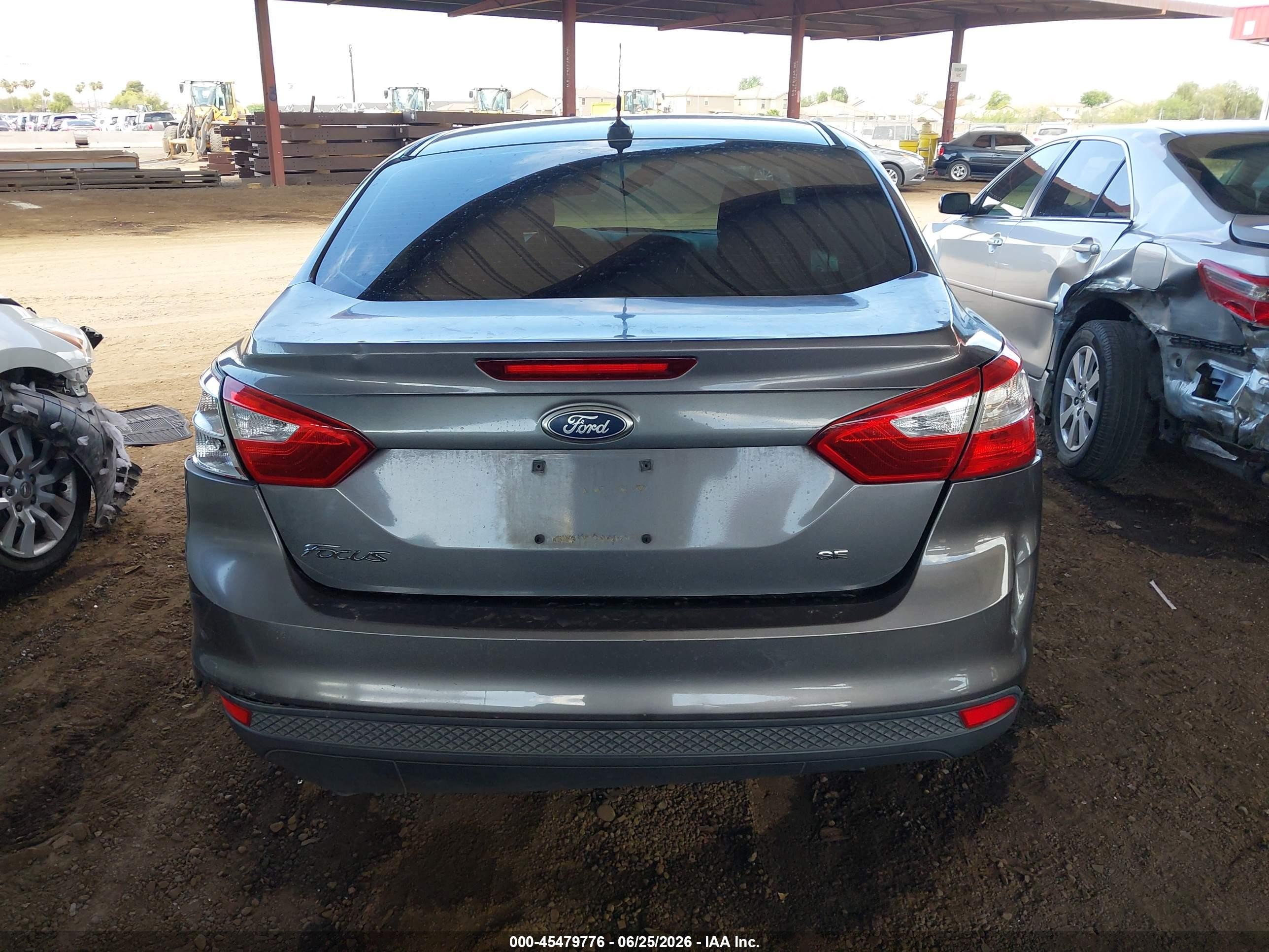 2012 Ford Focus Se Gray vin: 1FAHP3F29CL139948
