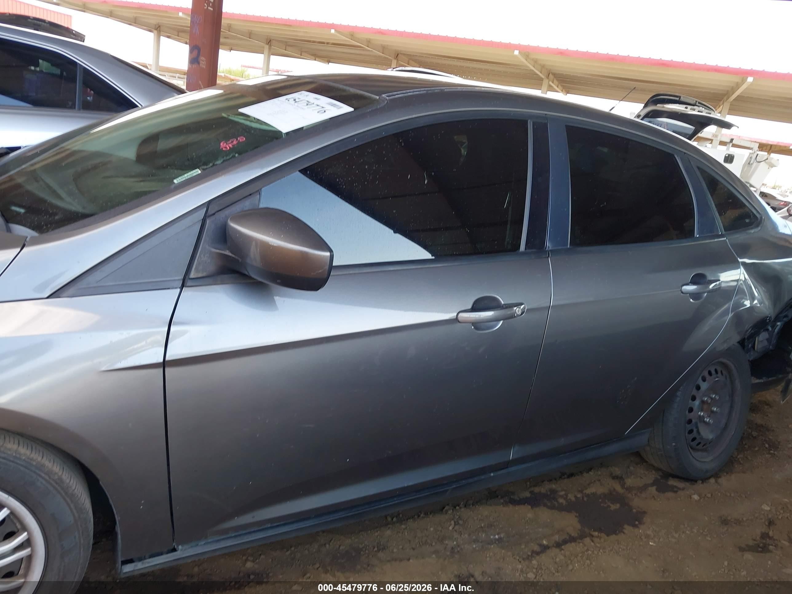2012 Ford Focus Se Gray vin: 1FAHP3F29CL139948