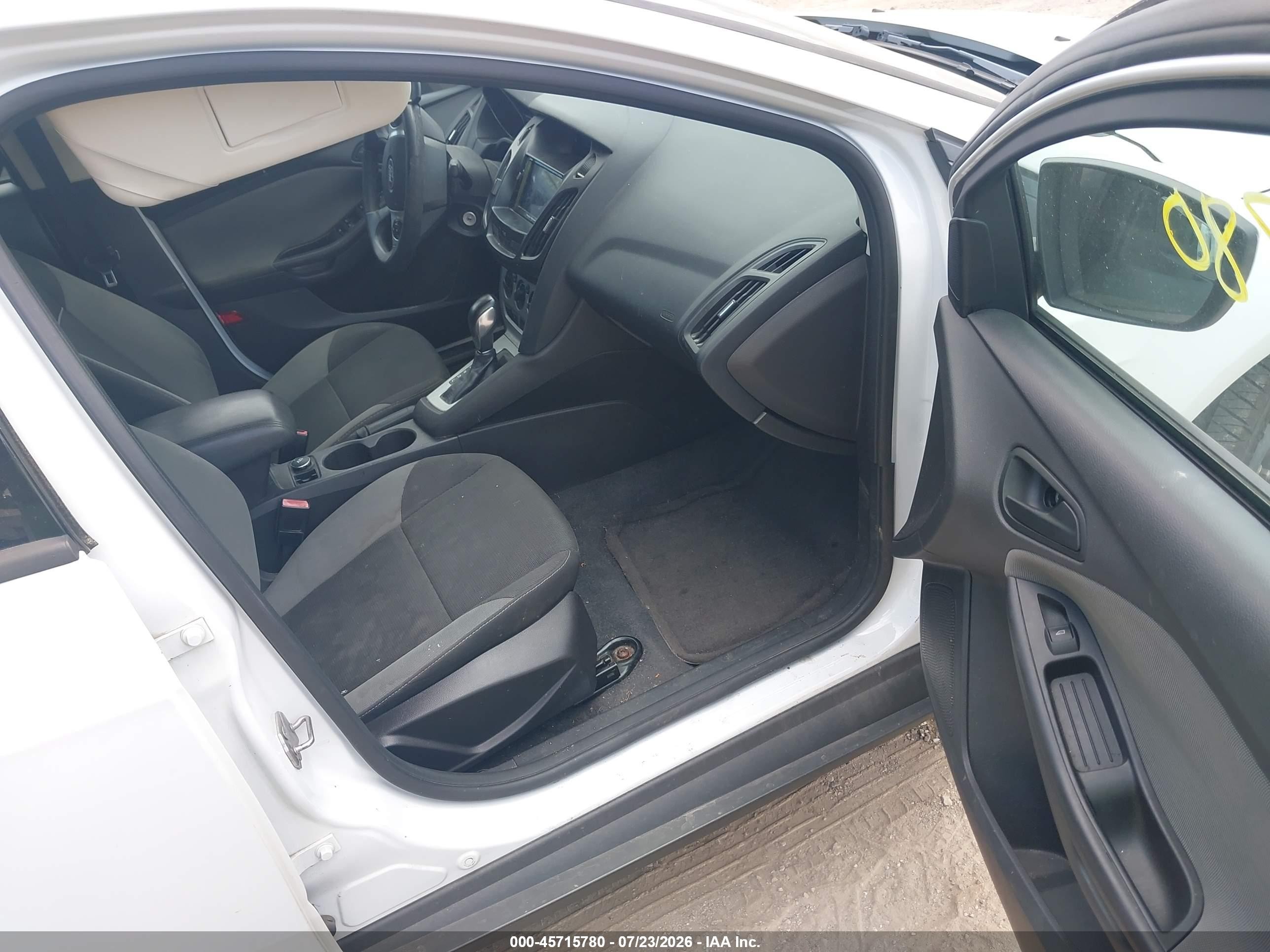 2012 Ford Focus Se White vin: 1FAHP3F29CL186641
