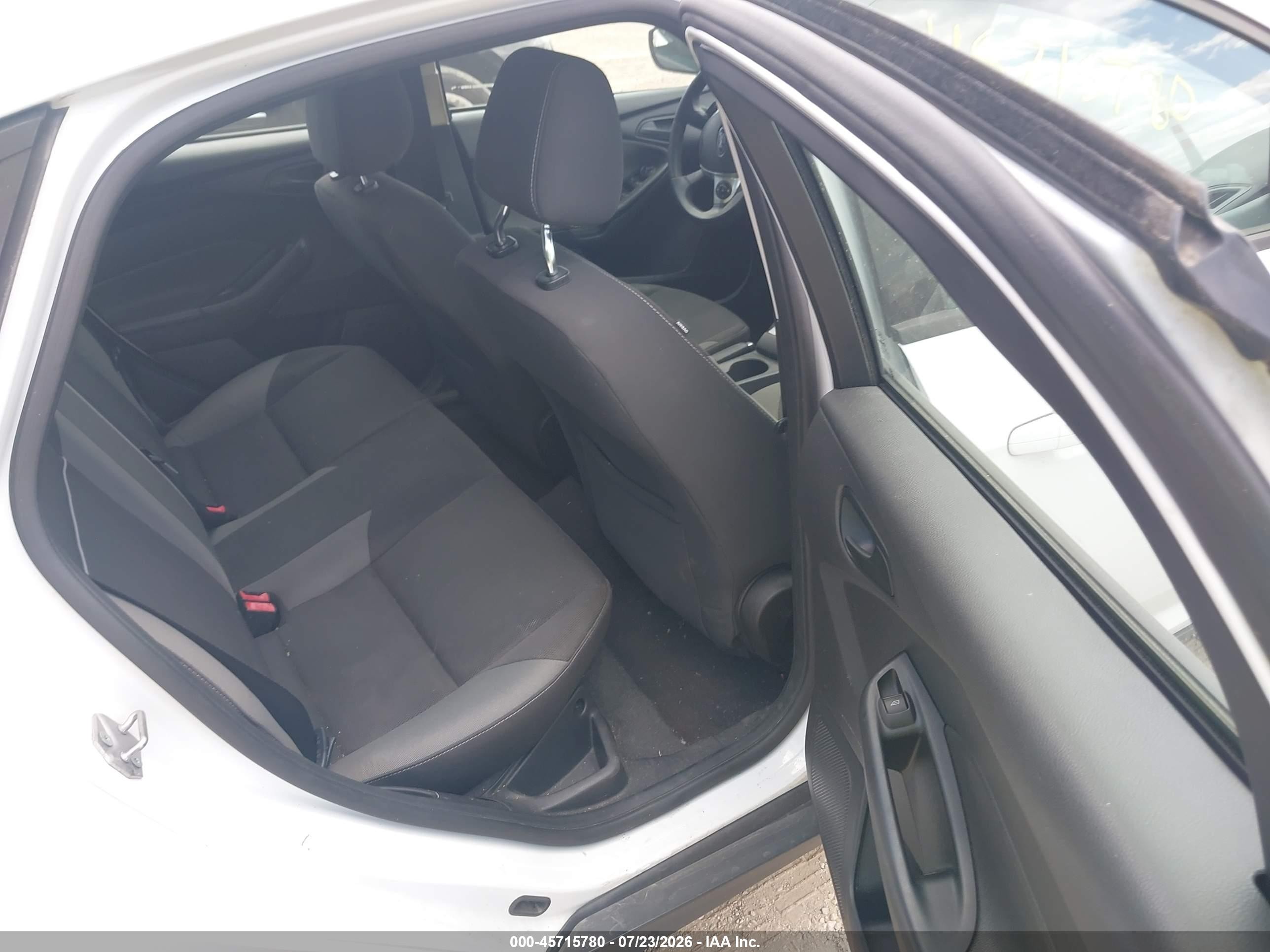 2012 Ford Focus Se White vin: 1FAHP3F29CL186641