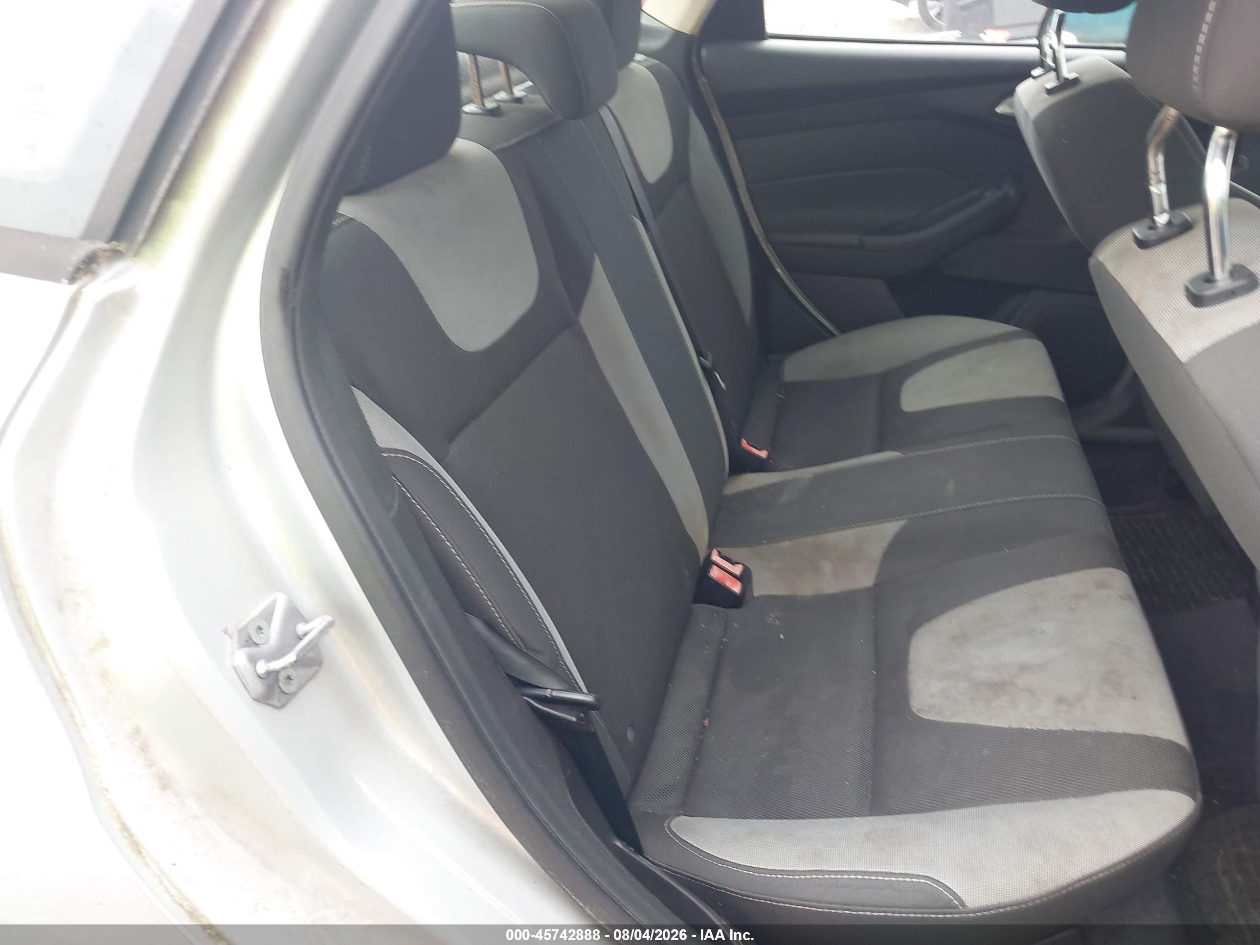 2012 Ford Focus Se Silver vin: 1FAHP3F29CL193721