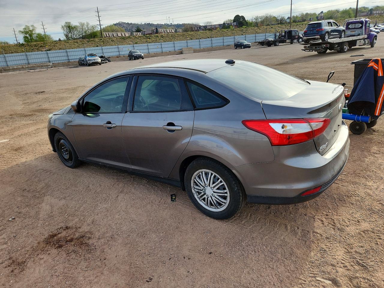 2012 Ford Focus Se Gray vin: 1FAHP3F29CL211635