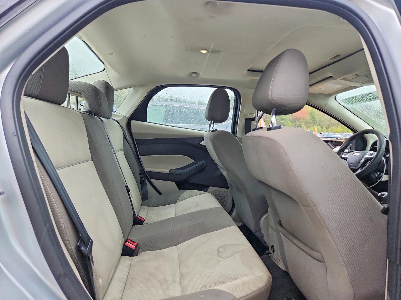 2012 Ford Focus Se Silver vin: 1FAHP3F29CL212977