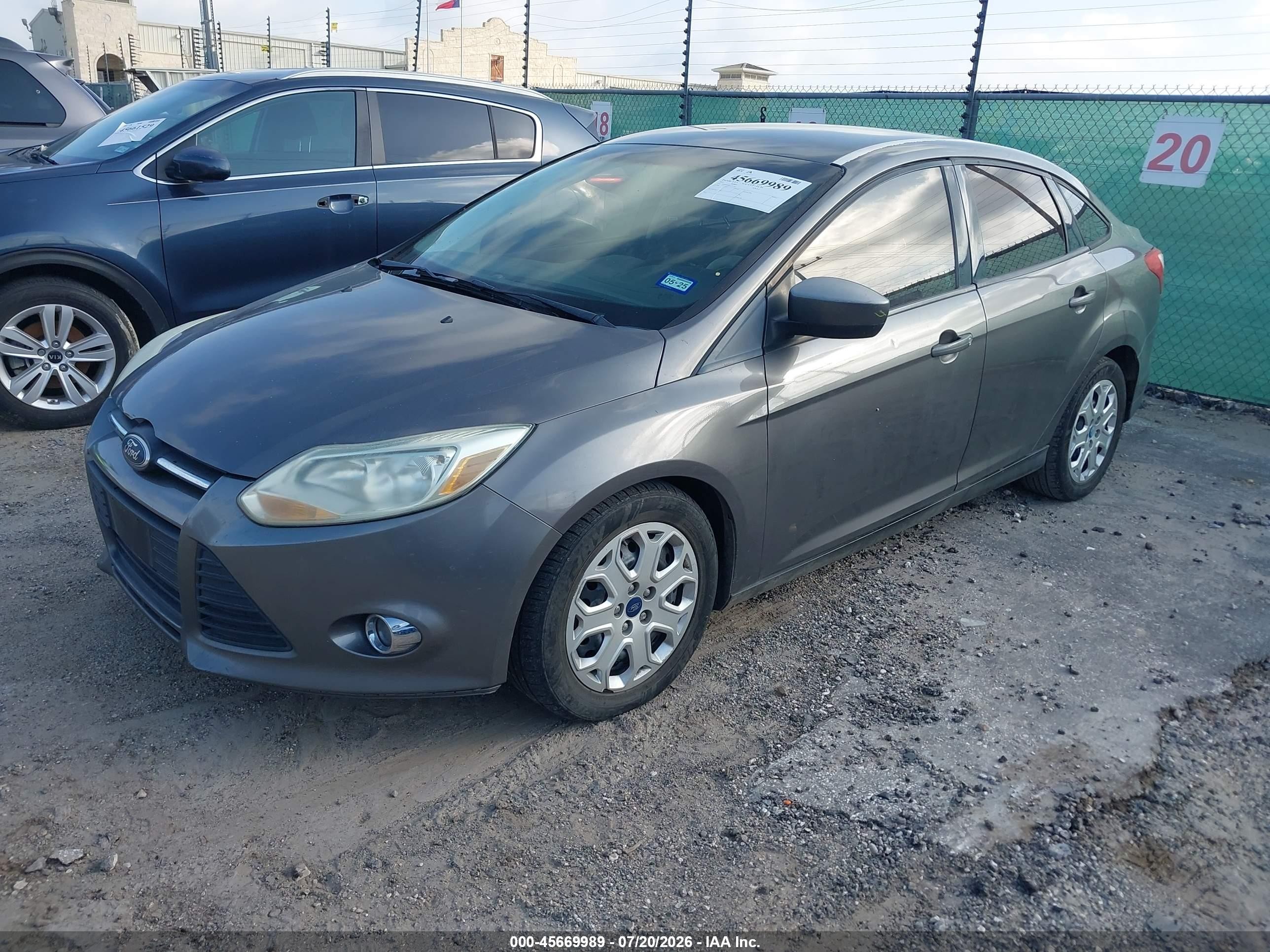 2012 Ford Focus Se Gray vin: 1FAHP3F29CL217211