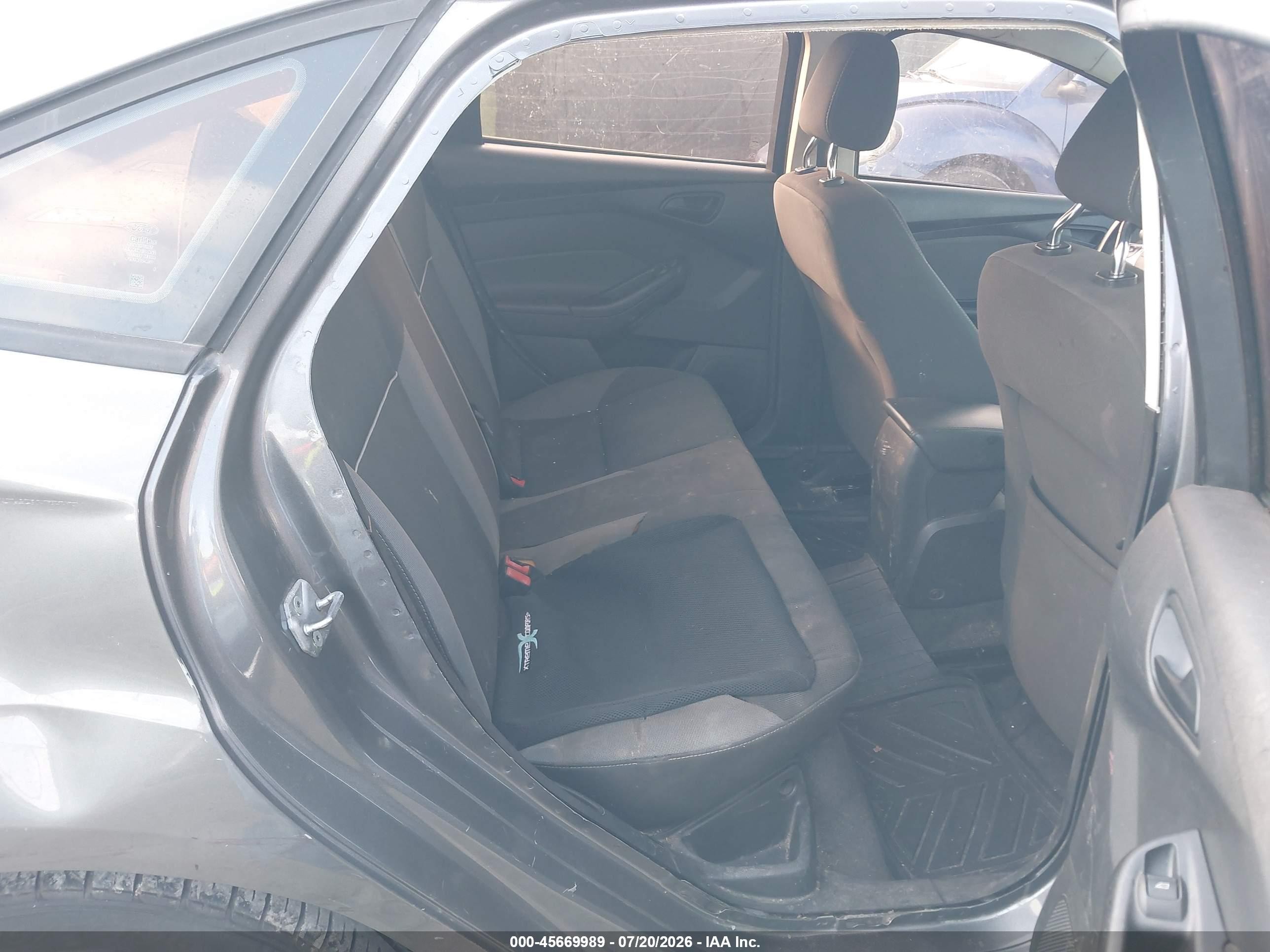 2012 Ford Focus Se Gray vin: 1FAHP3F29CL217211