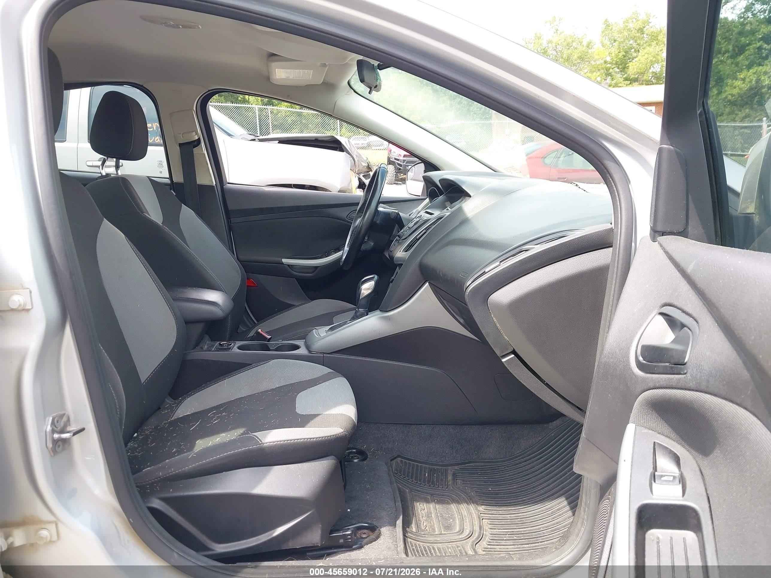 2012 Ford Focus Se Silver vin: 1FAHP3F29CL232470