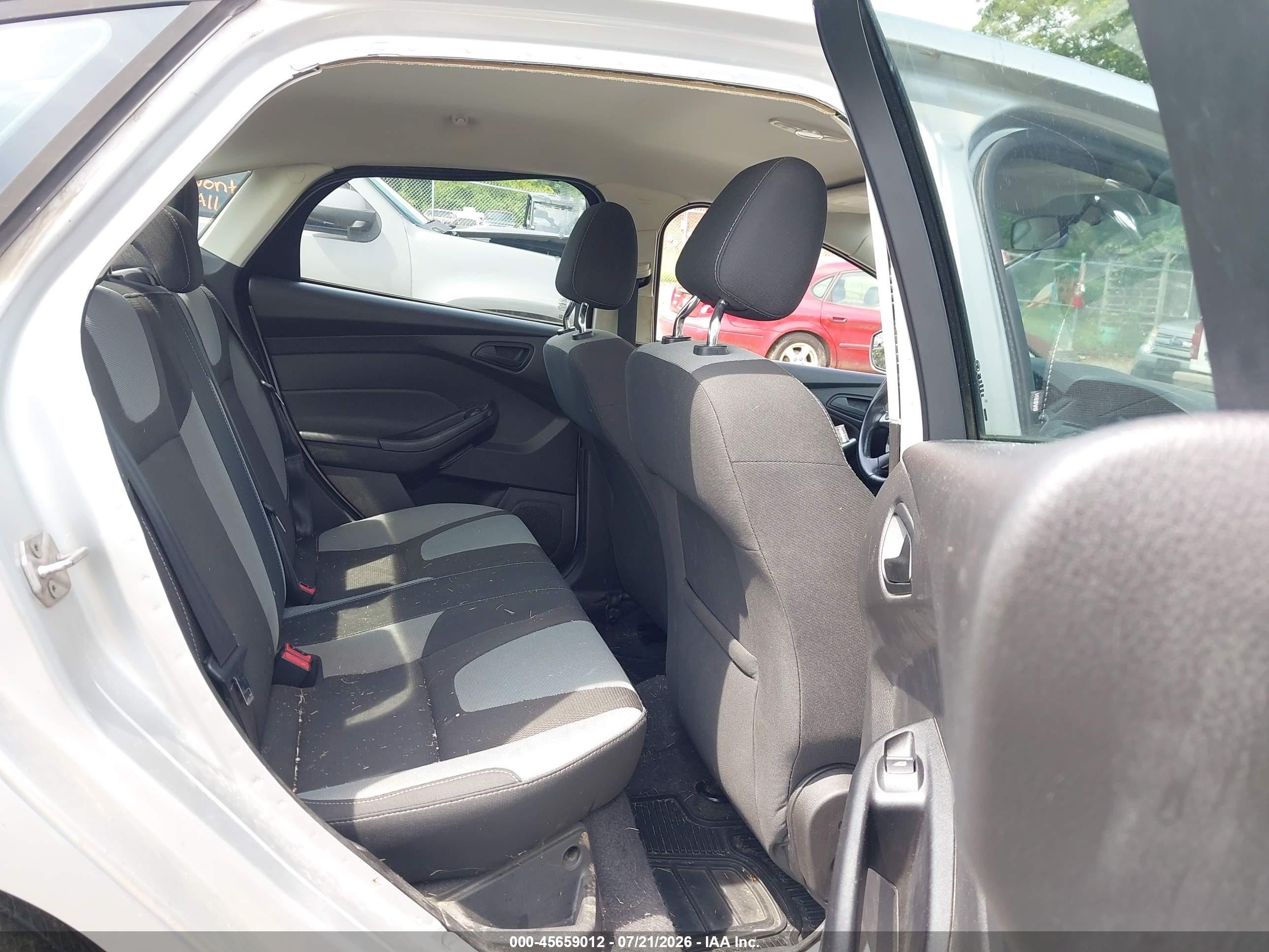 2012 Ford Focus Se Silver vin: 1FAHP3F29CL232470