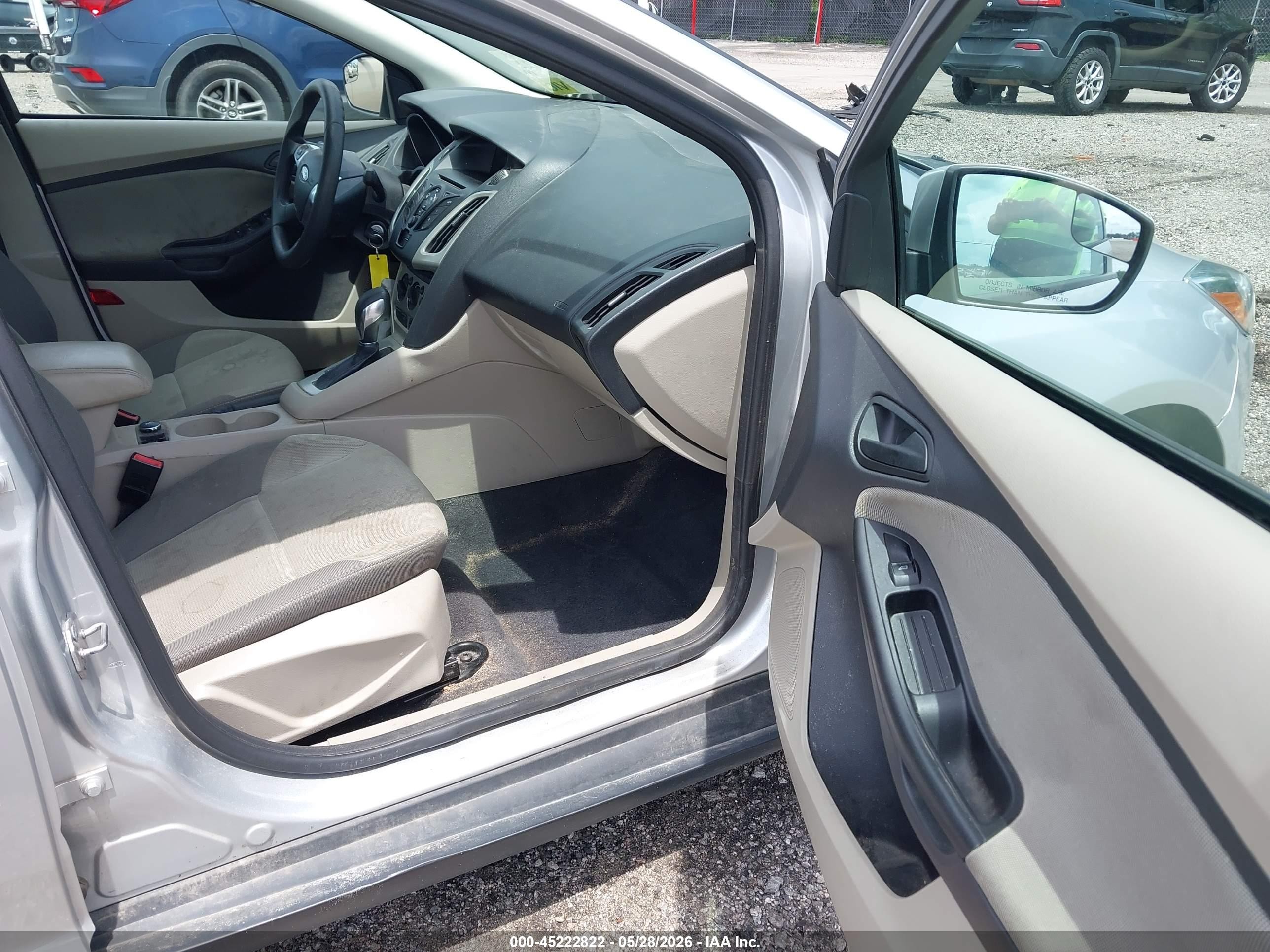 2012 Ford Focus Se Silver vin: 1FAHP3F29CL254288