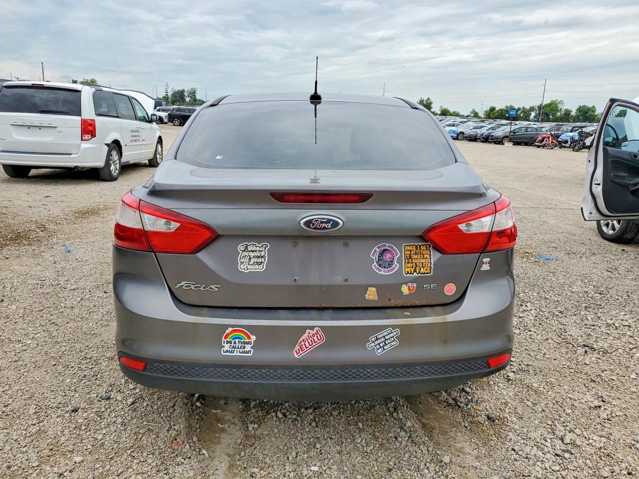 2012 Ford Focus Se Gray vin: 1FAHP3F29CL285606