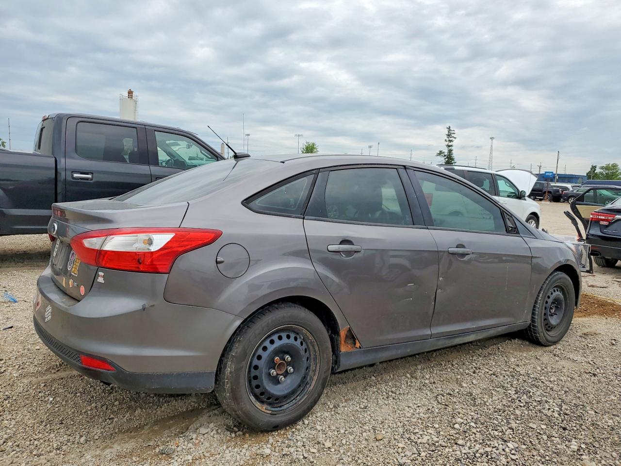 2012 Ford Focus Se Gray vin: 1FAHP3F29CL285606