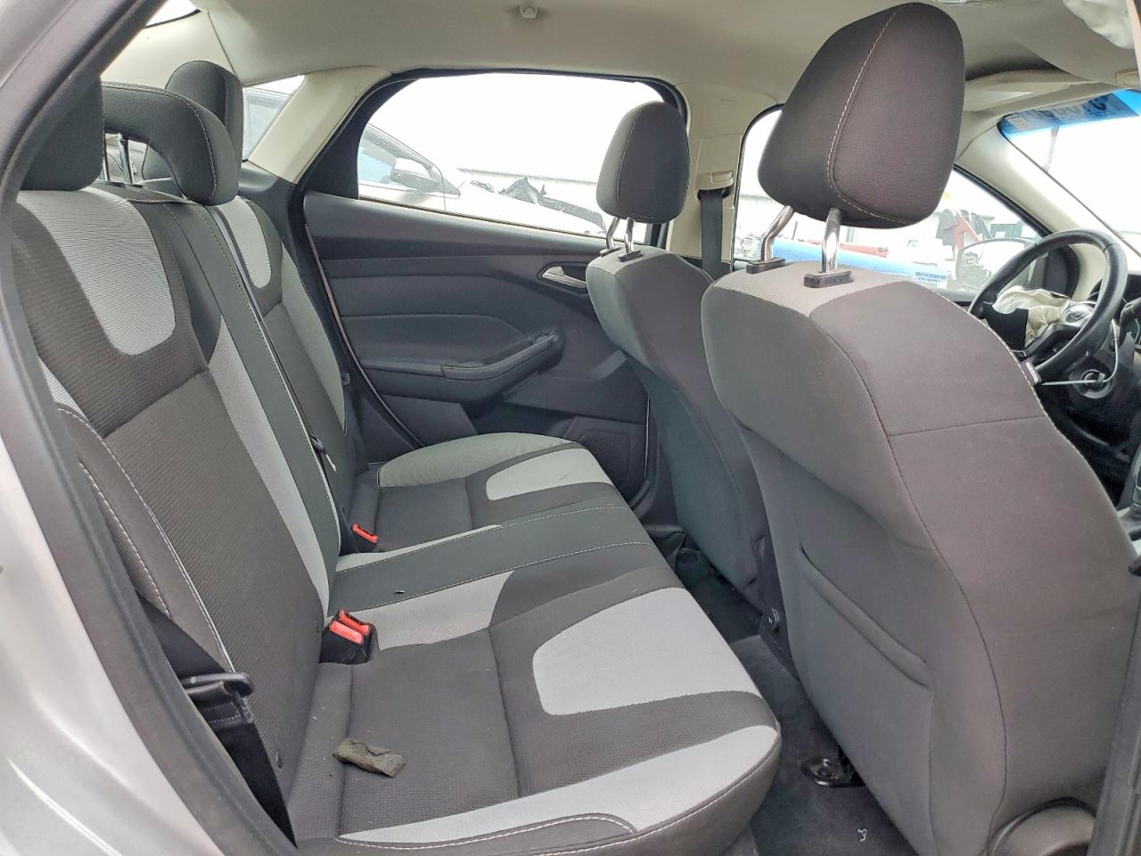 2012 Ford Focus Silver vin: 1FAHP3F29CL294595