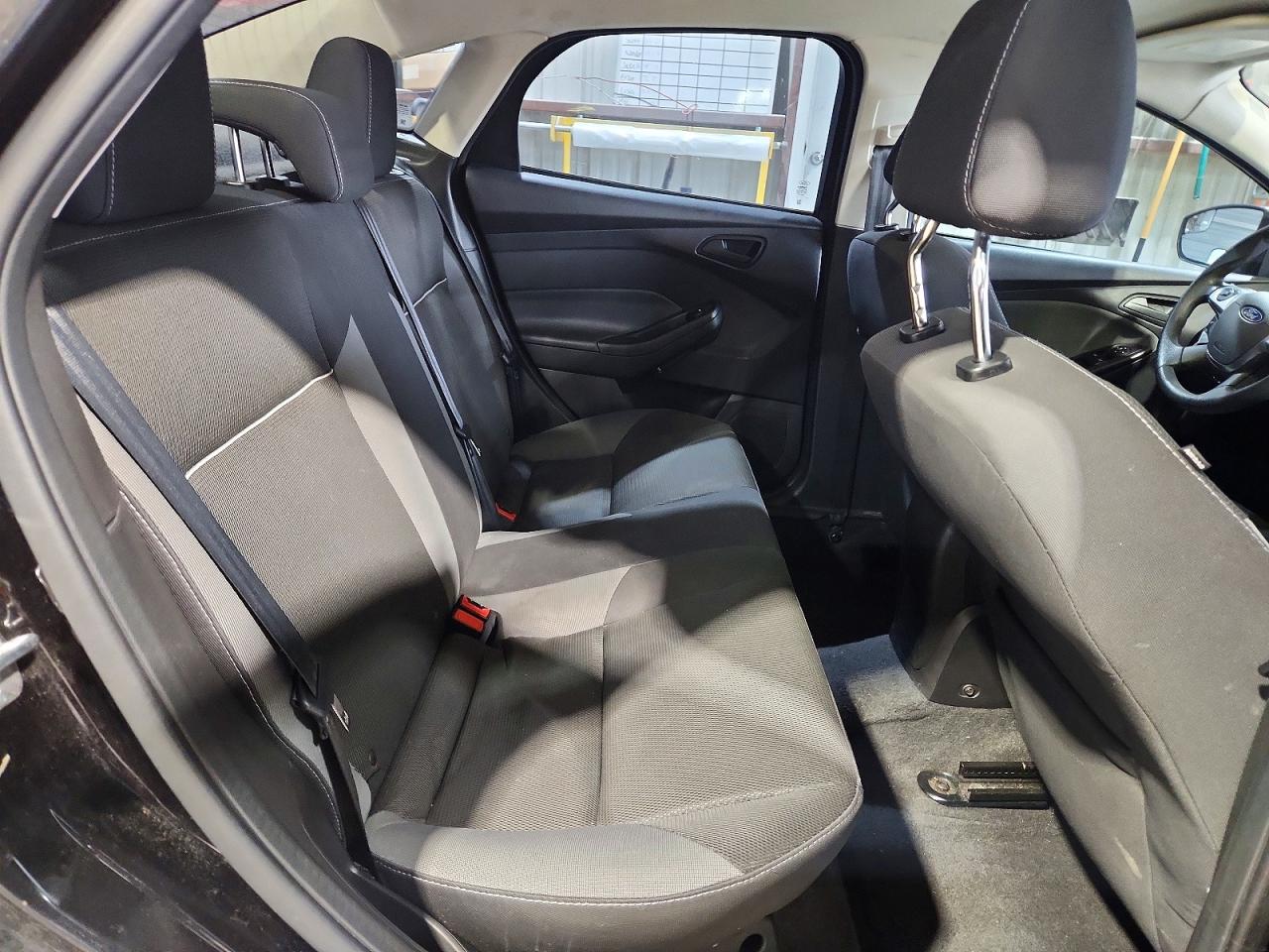 2012 Ford Focus Black vin: 1FAHP3F29CL304297