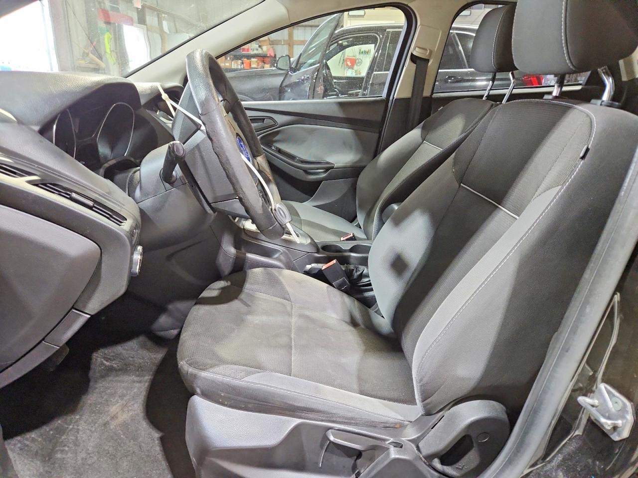 2012 Ford Focus Black vin: 1FAHP3F29CL304297