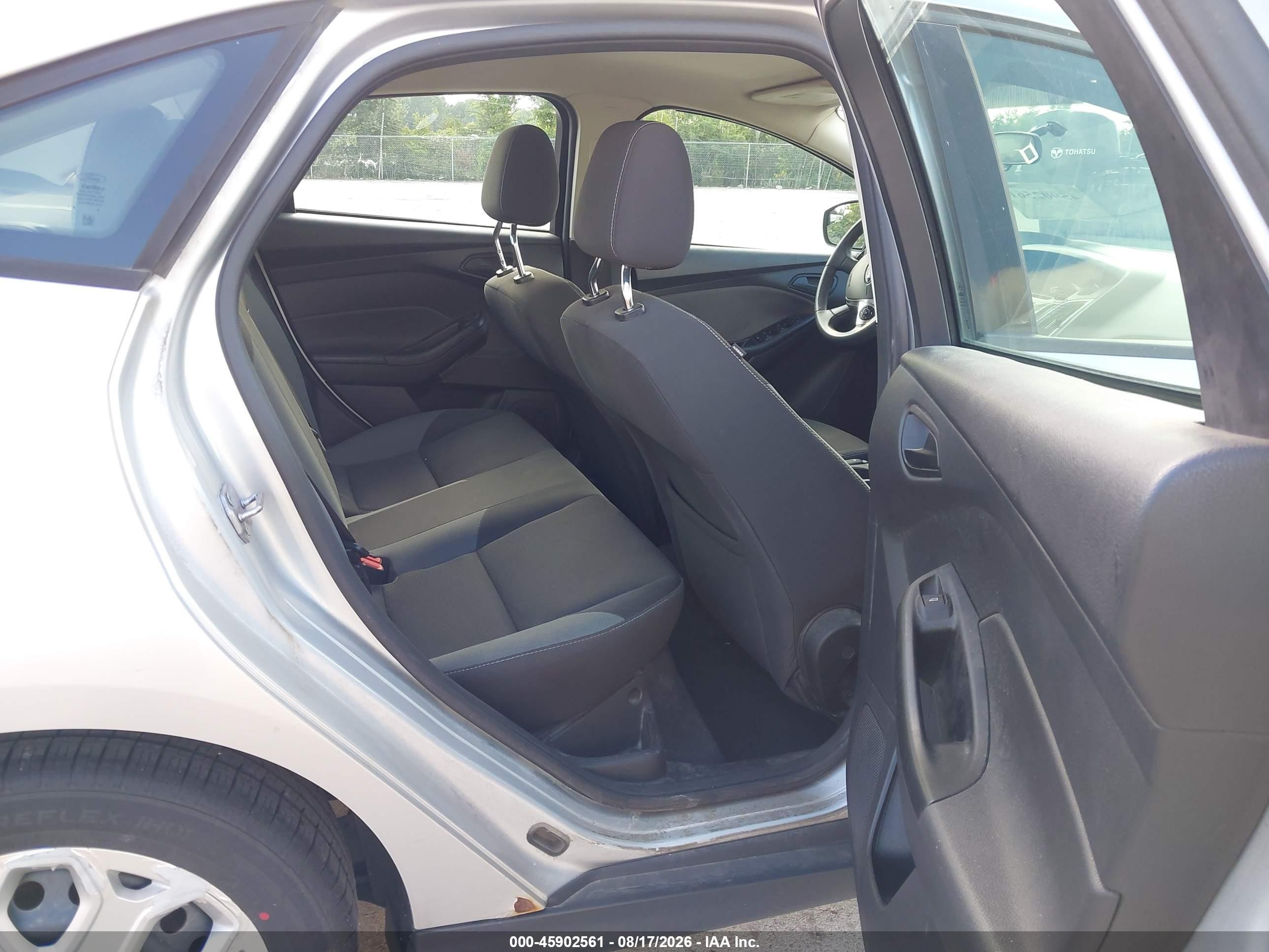 2012 Ford Focus Se Silver vin: 1FAHP3F29CL319169