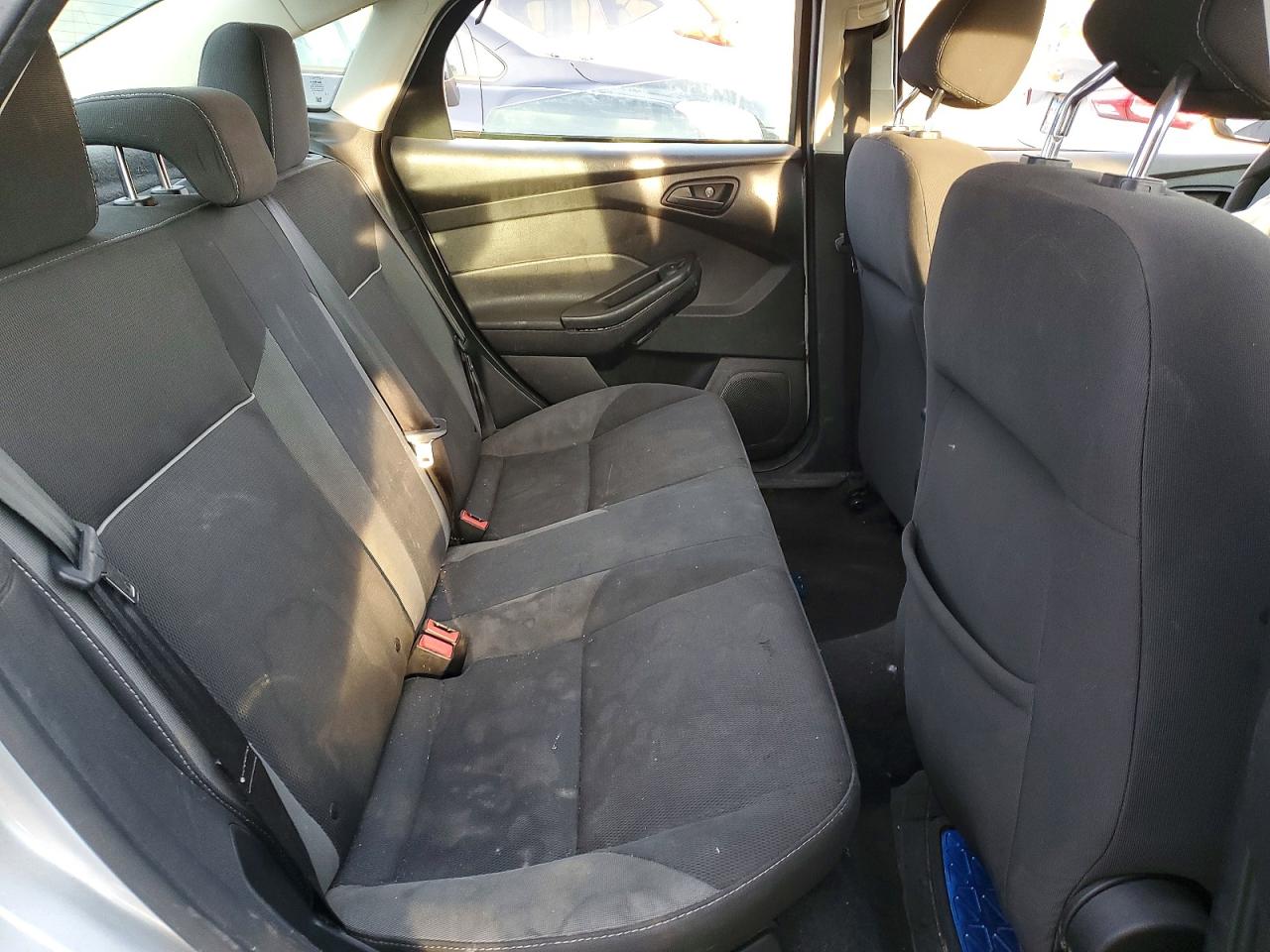 2012 Ford Focus Se Silver vin: 1FAHP3F29CL354567