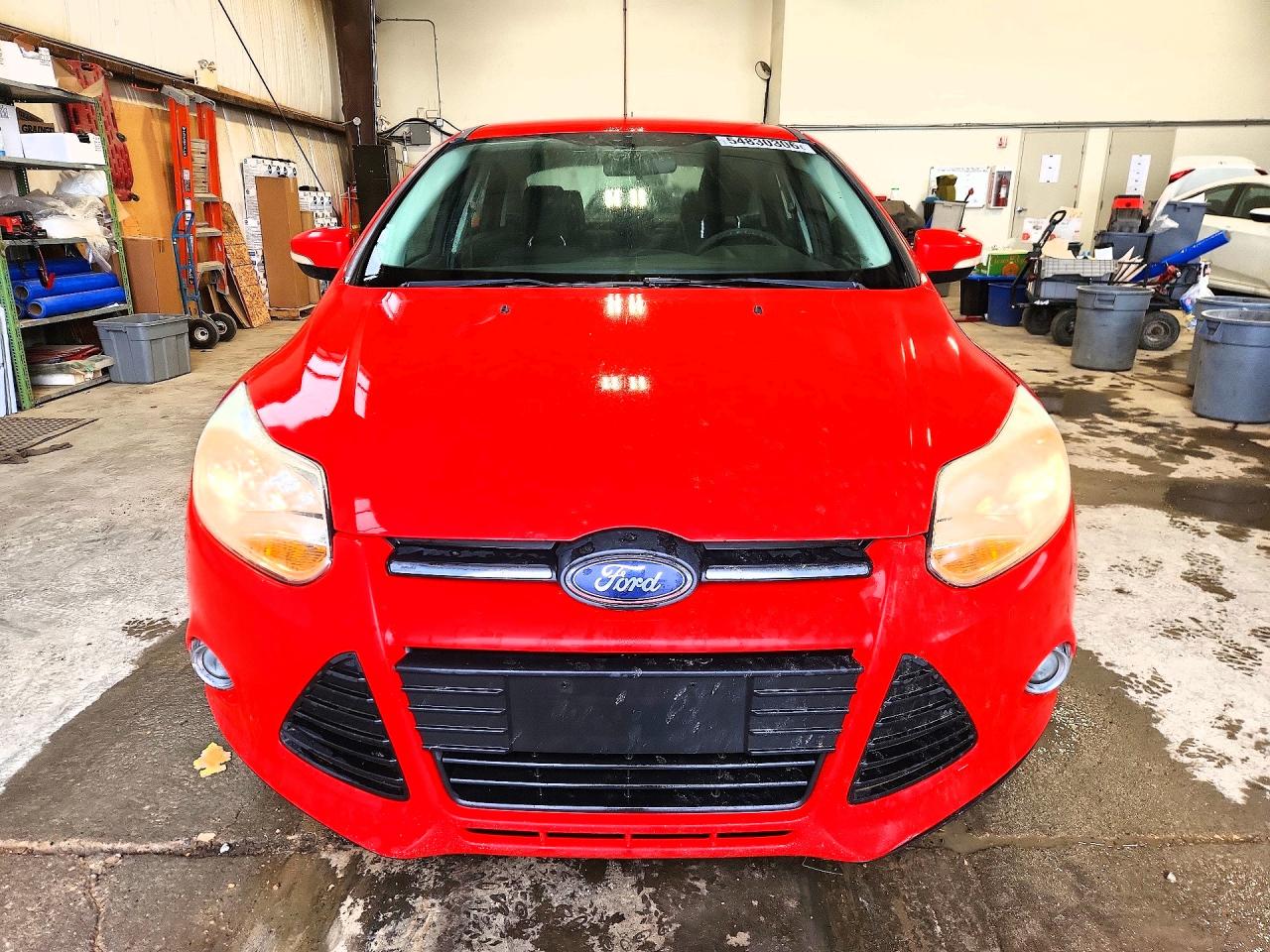 2012 Ford Focus Se Red vin: 1FAHP3F29CL380022