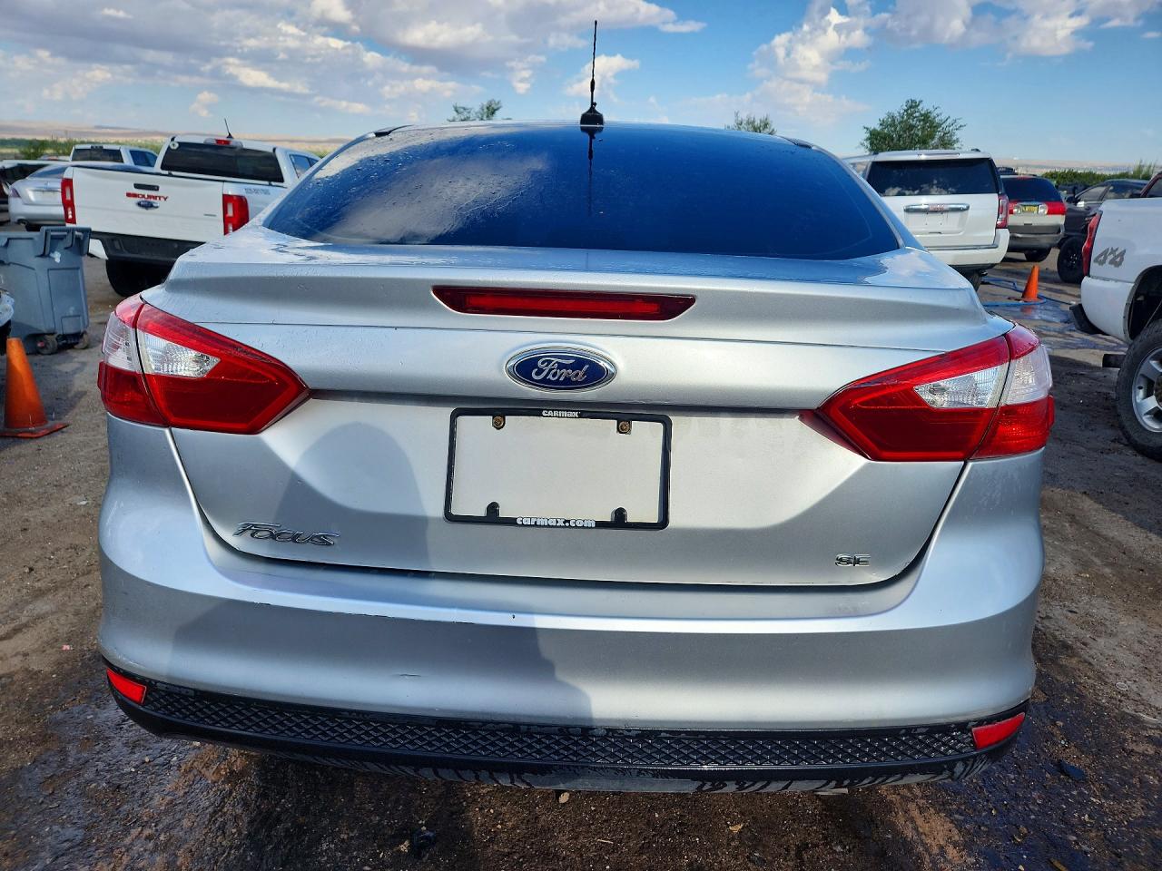2012 Ford Focus Se Серебряный vin: 1FAHP3F29CL381915