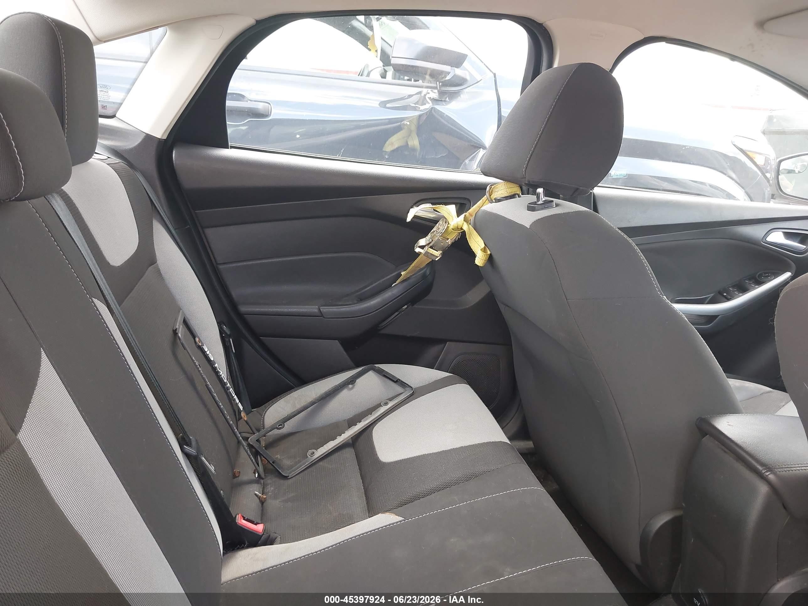 2012 Ford Focus Se Gray vin: 1FAHP3F29CL435441