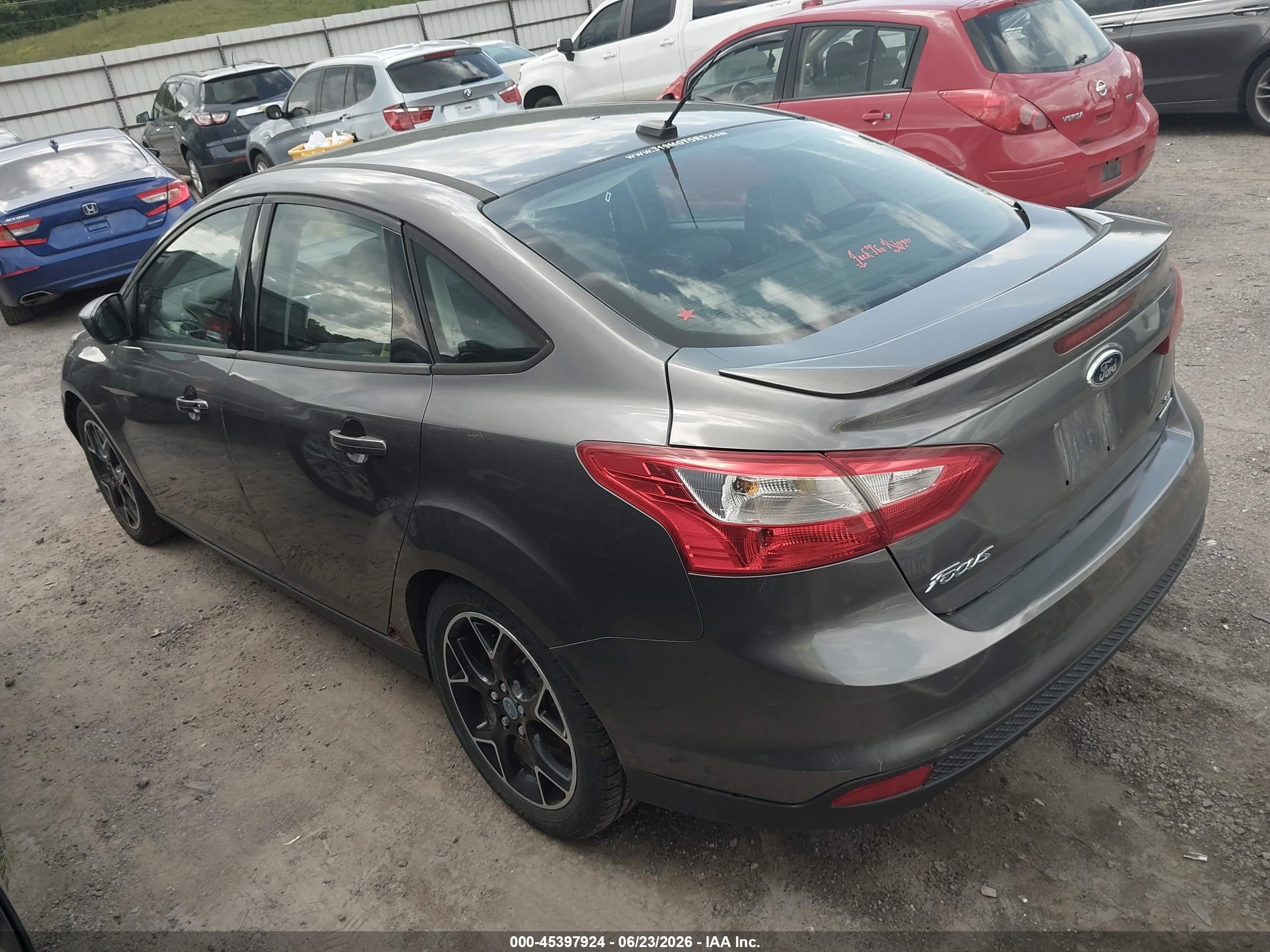 2012 Ford Focus Se Gray vin: 1FAHP3F29CL435441