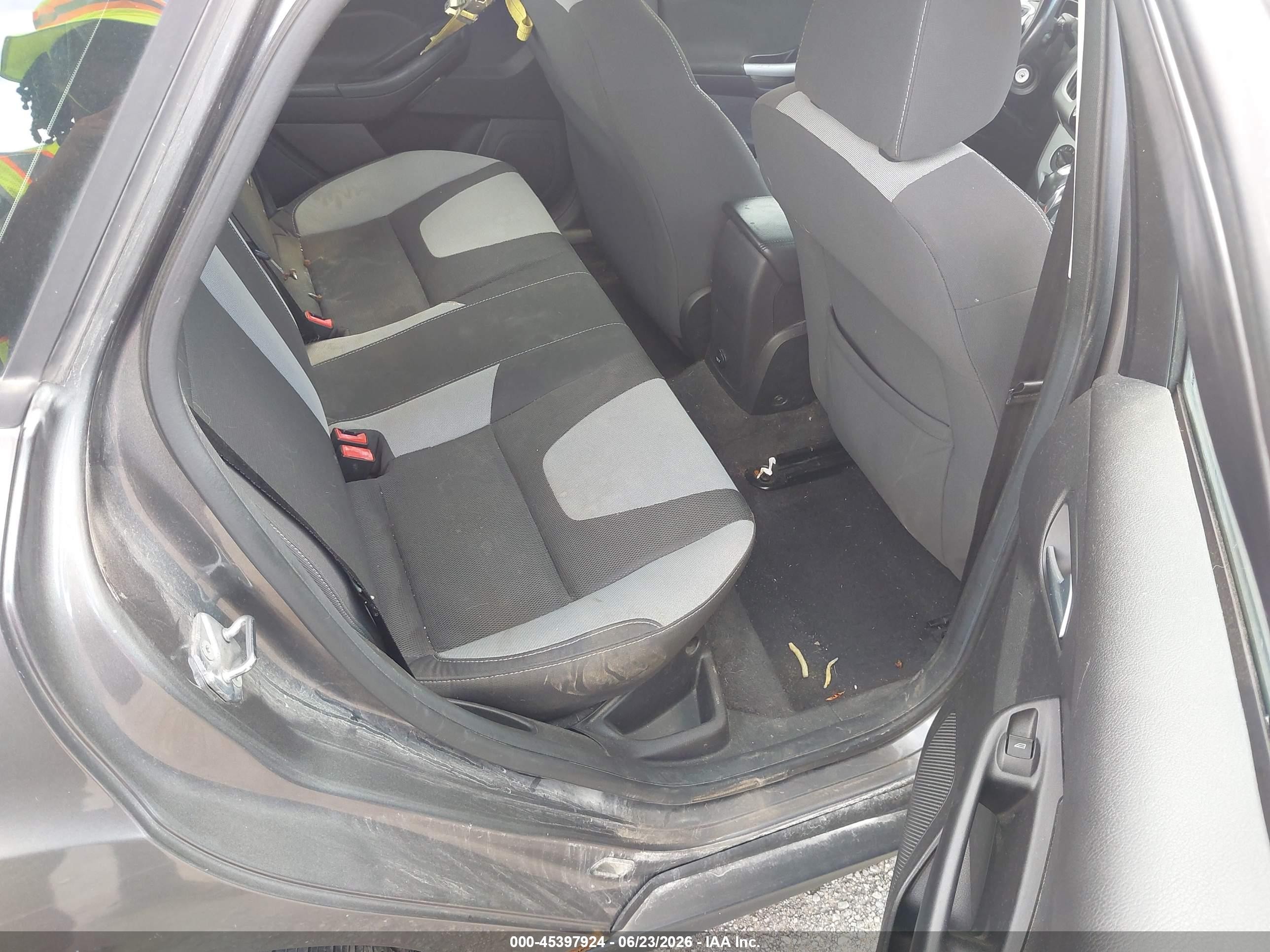 2012 Ford Focus Se Gray vin: 1FAHP3F29CL435441