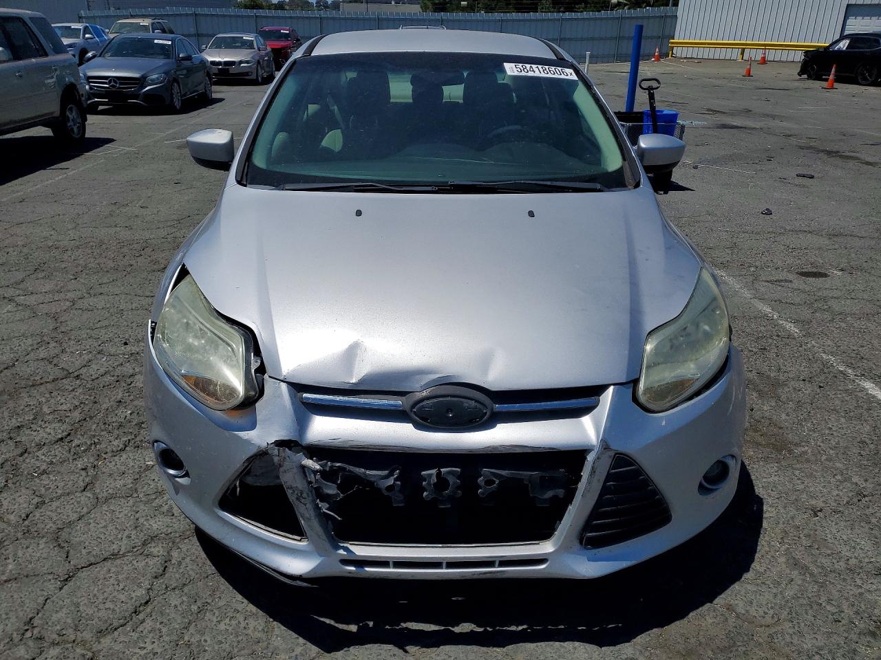 2012 Ford Focus Se Серебряный vin: 1FAHP3F2XCL108451