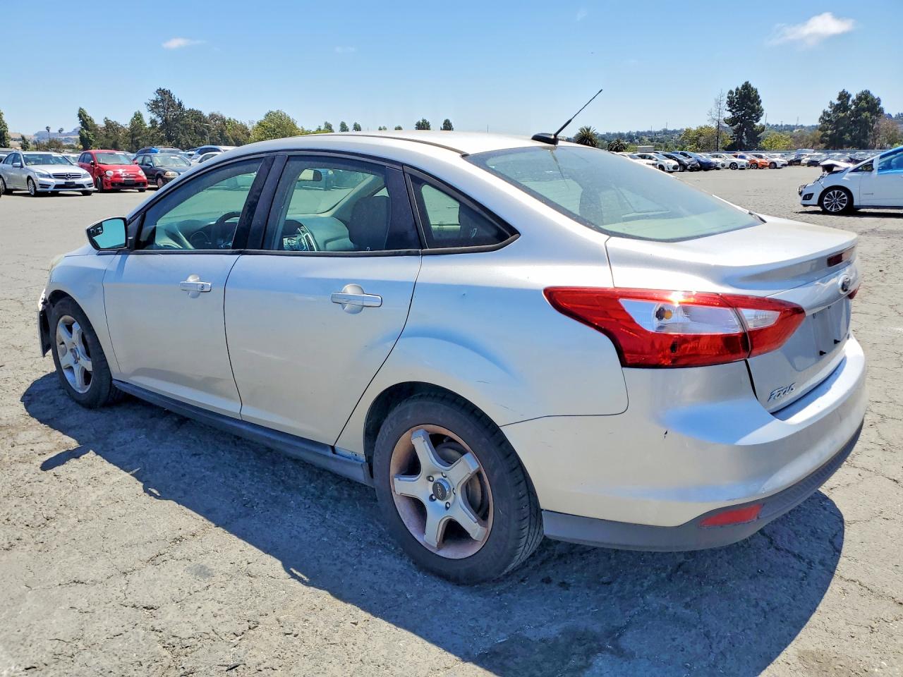 2012 Ford Focus Se Серебряный vin: 1FAHP3F2XCL108451