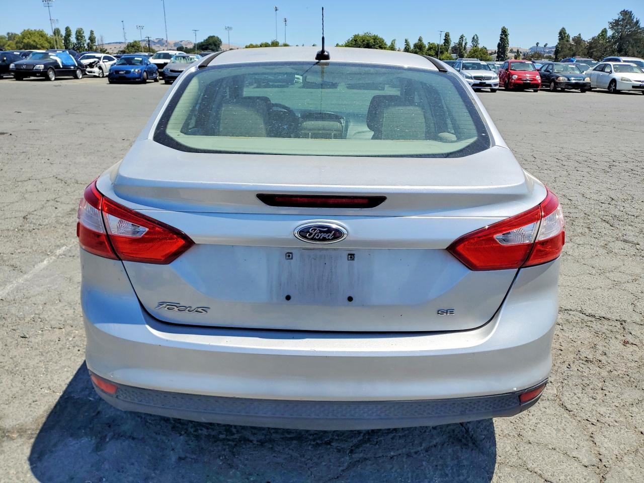 2012 Ford Focus Se Серебряный vin: 1FAHP3F2XCL108451