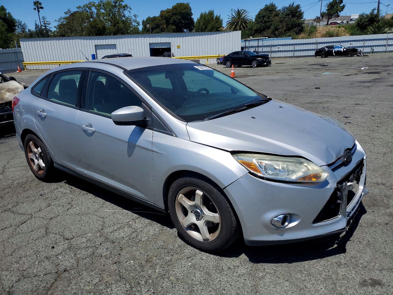 2012 Ford Focus Se Серебряный vin: 1FAHP3F2XCL108451