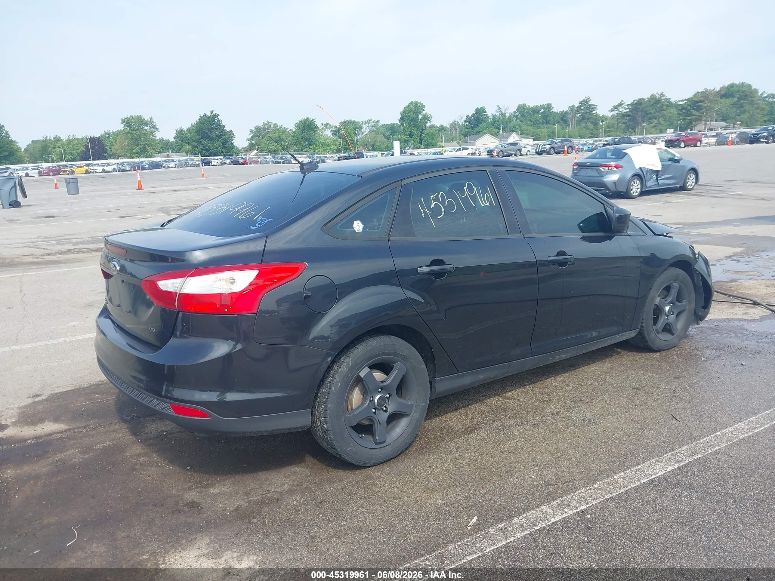 2012 Ford Focus Se Черный vin: 1FAHP3F2XCL163238
