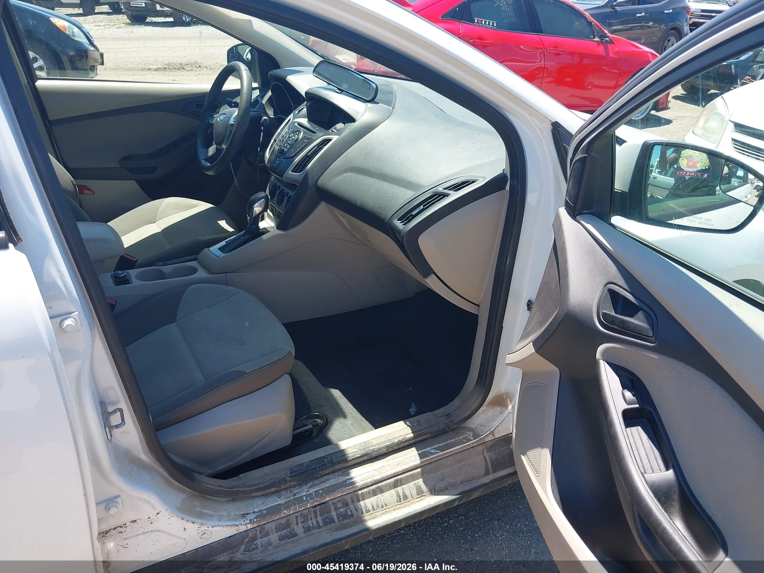 2012 Ford Focus Se White vin: 1FAHP3F2XCL174627