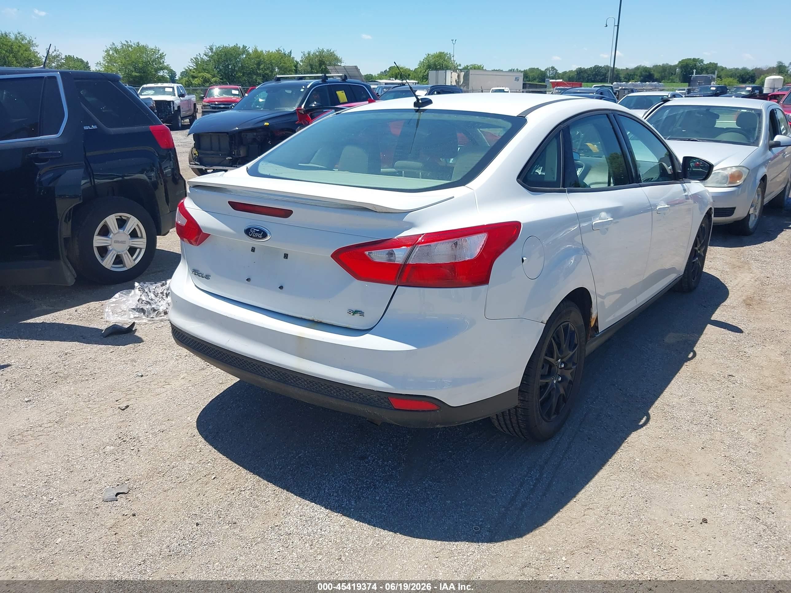 2012 Ford Focus Se White vin: 1FAHP3F2XCL174627