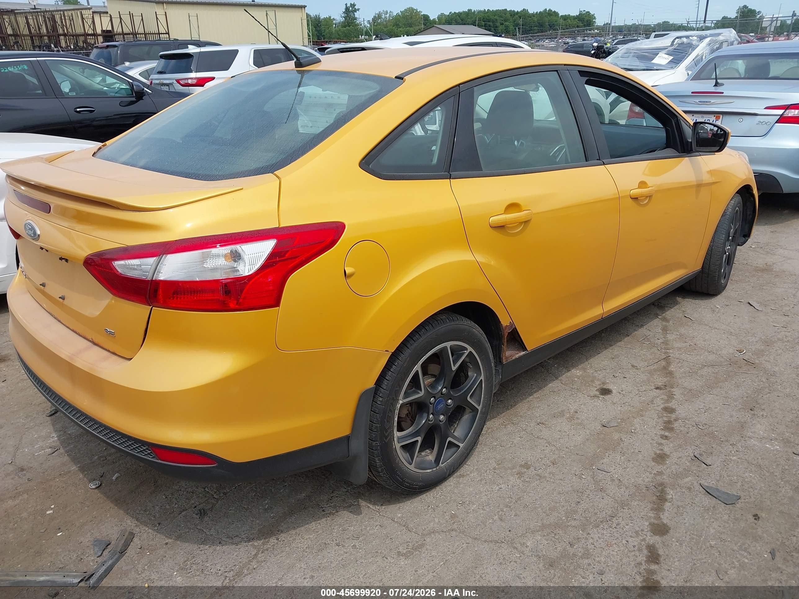 2012 Ford Focus Se Yellow vin: 1FAHP3F2XCL183232