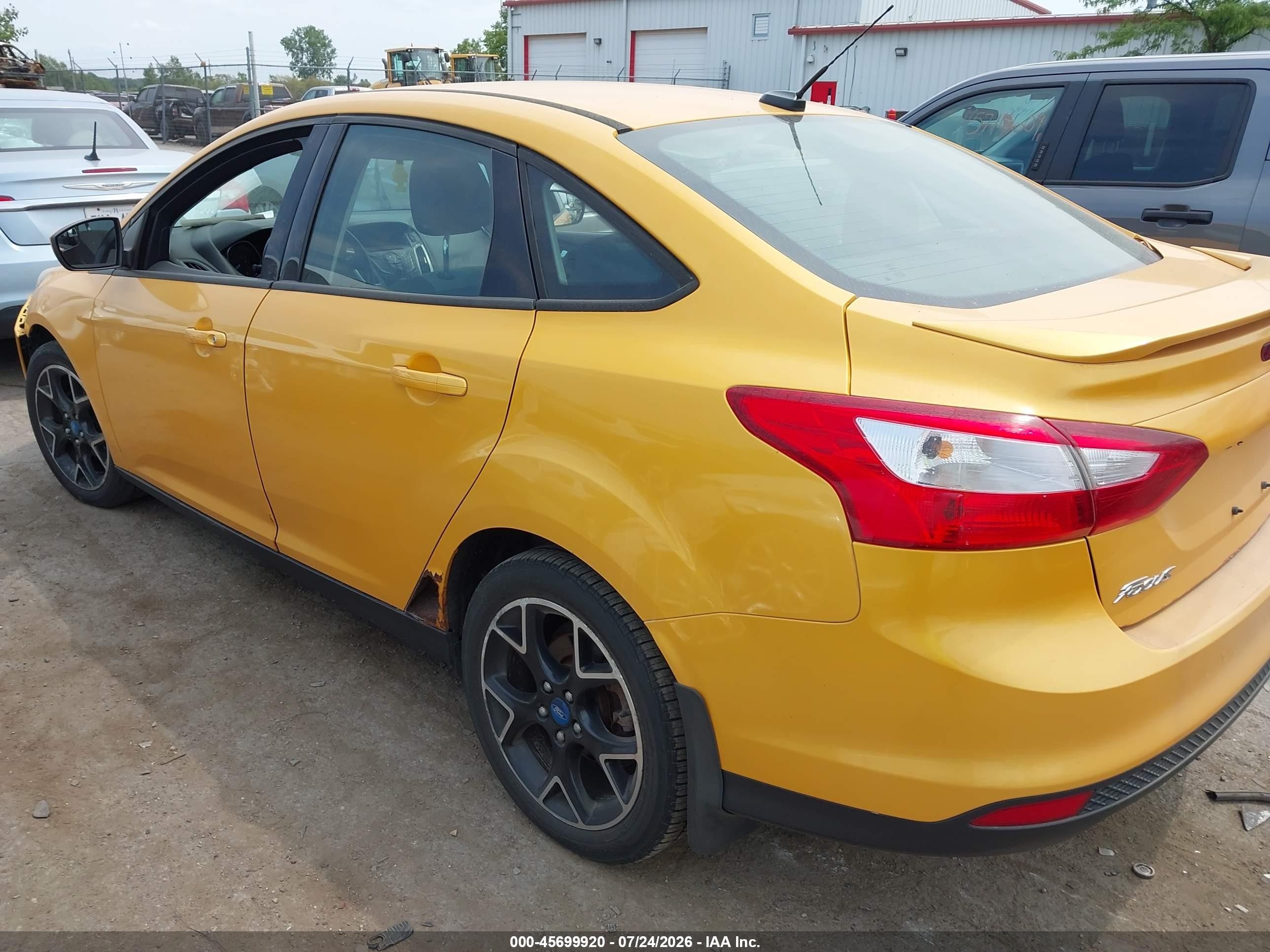 2012 Ford Focus Se Yellow vin: 1FAHP3F2XCL183232