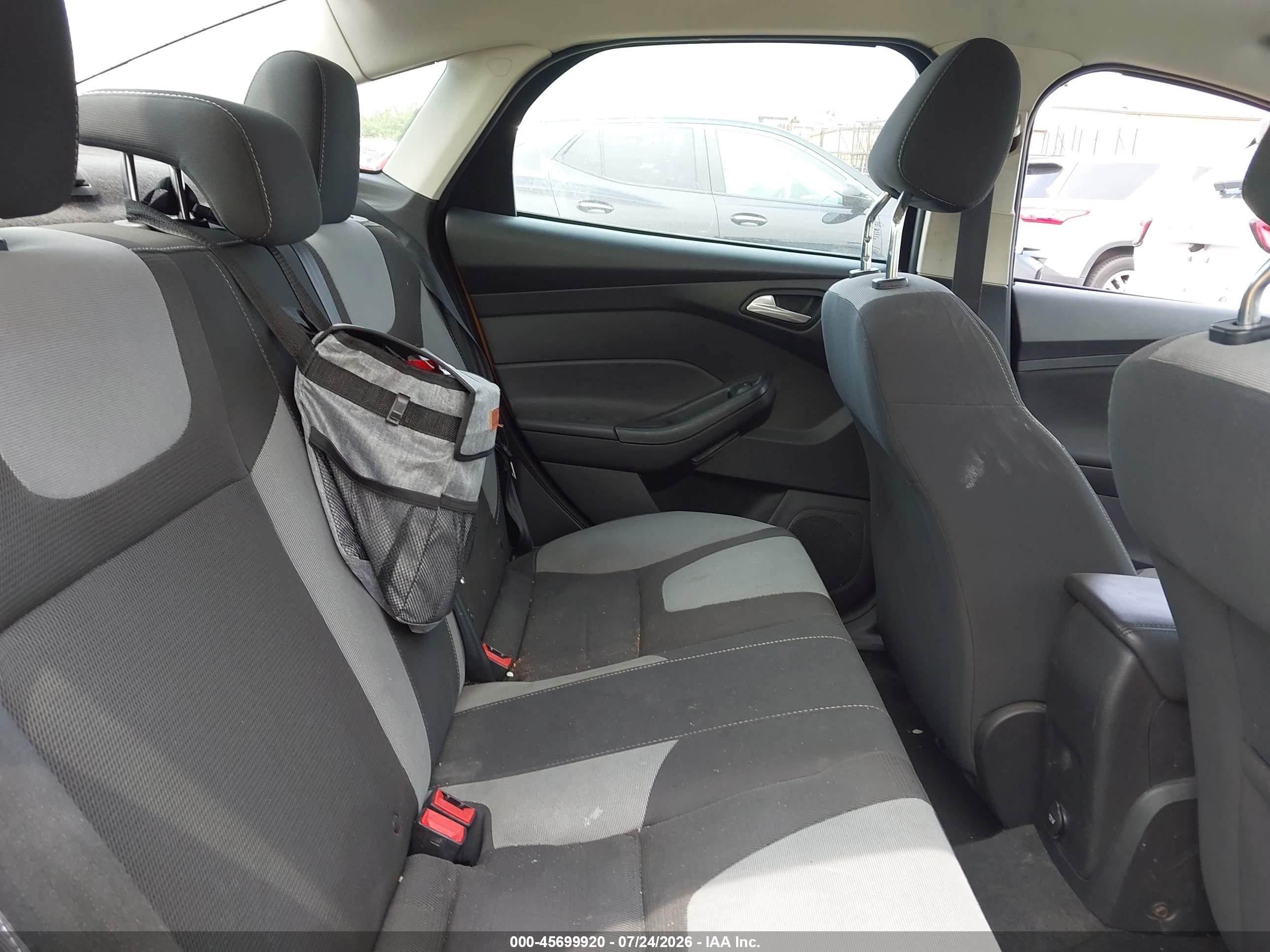2012 Ford Focus Se Yellow vin: 1FAHP3F2XCL183232