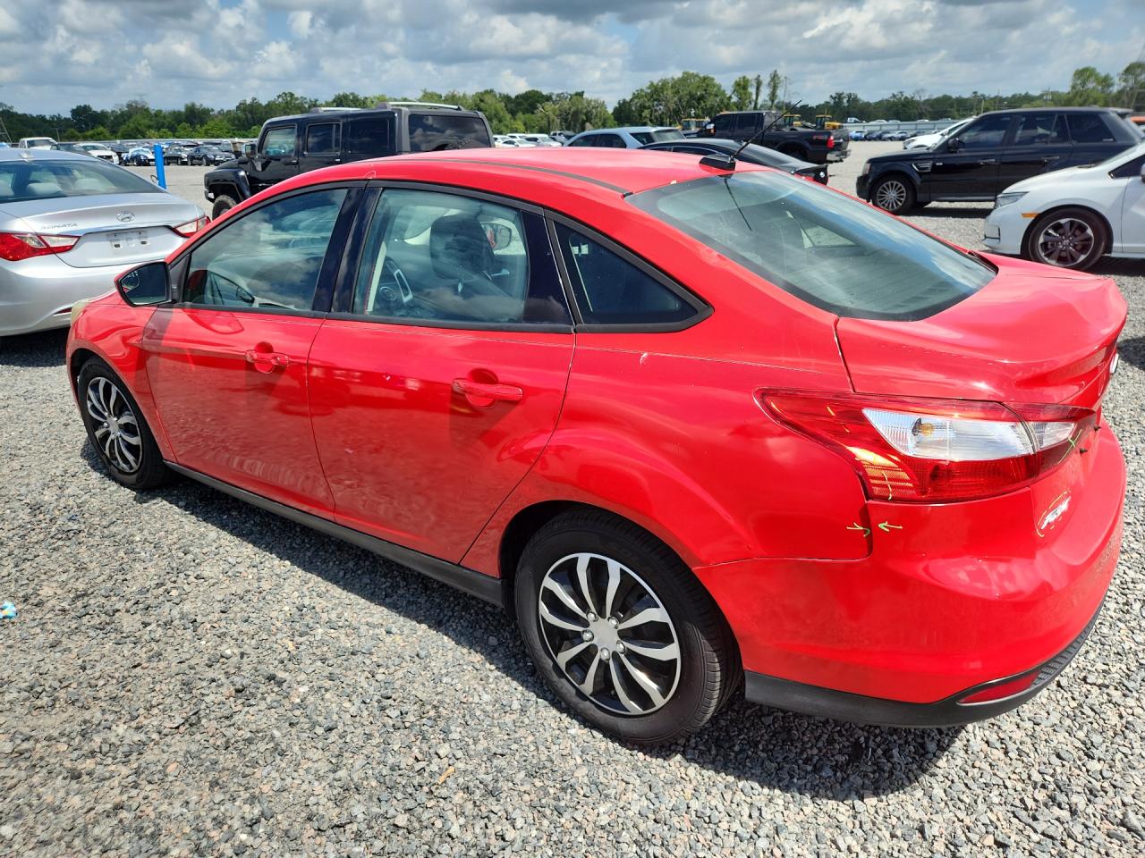 2012 Ford Focus Se Красный vin: 1FAHP3F2XCL187796