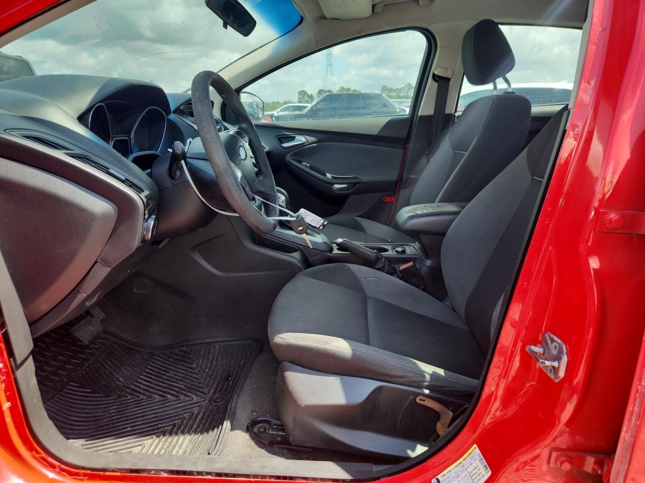 2012 Ford Focus Se Красный vin: 1FAHP3F2XCL187796