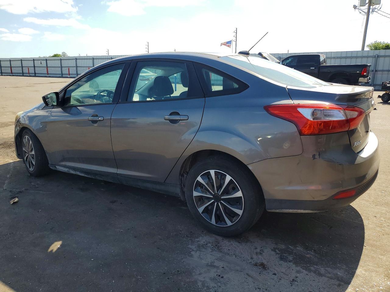 2012 Ford Focus Se Gray vin: 1FAHP3F2XCL192335