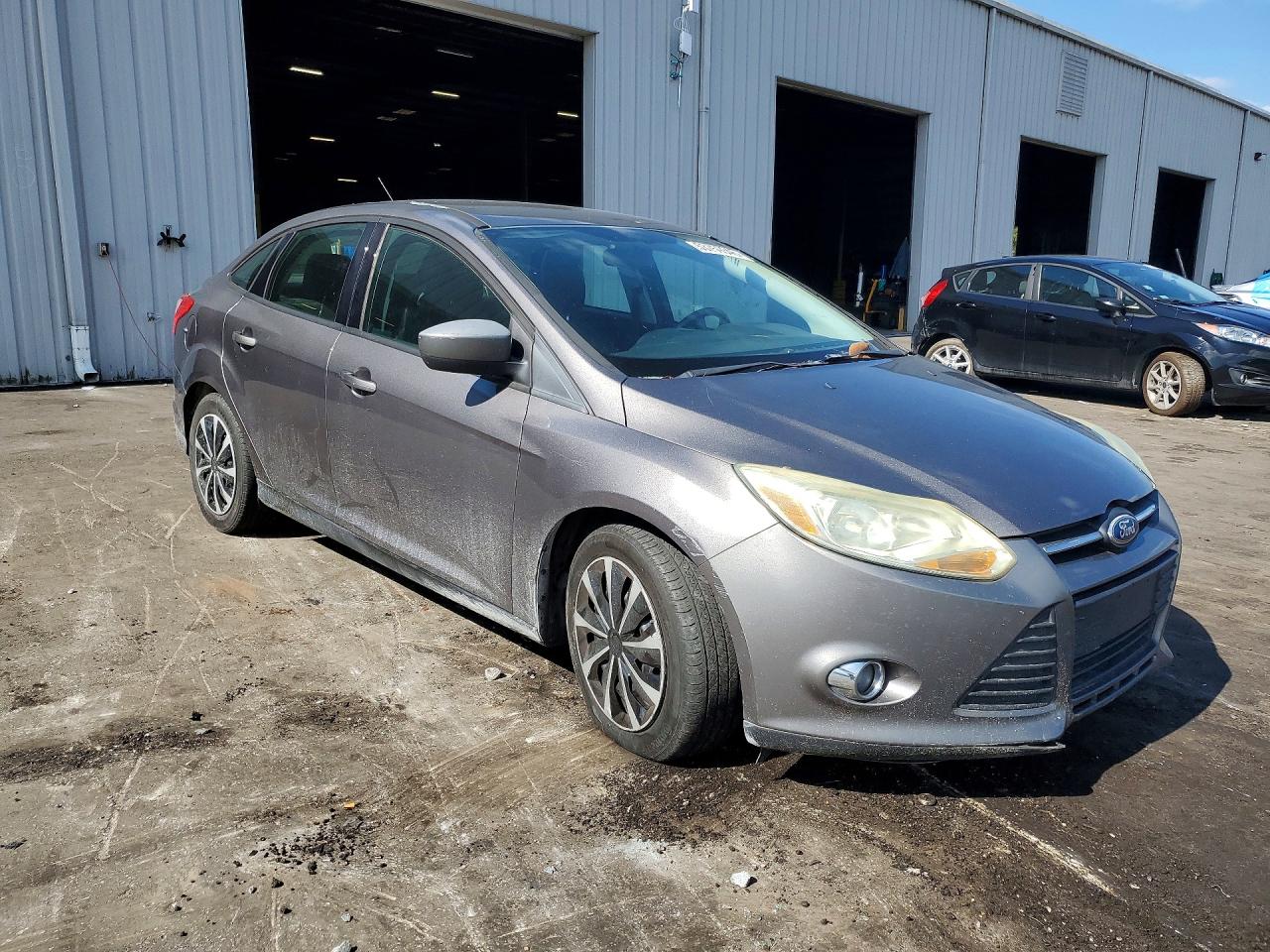 2012 Ford Focus Se Gray vin: 1FAHP3F2XCL192335