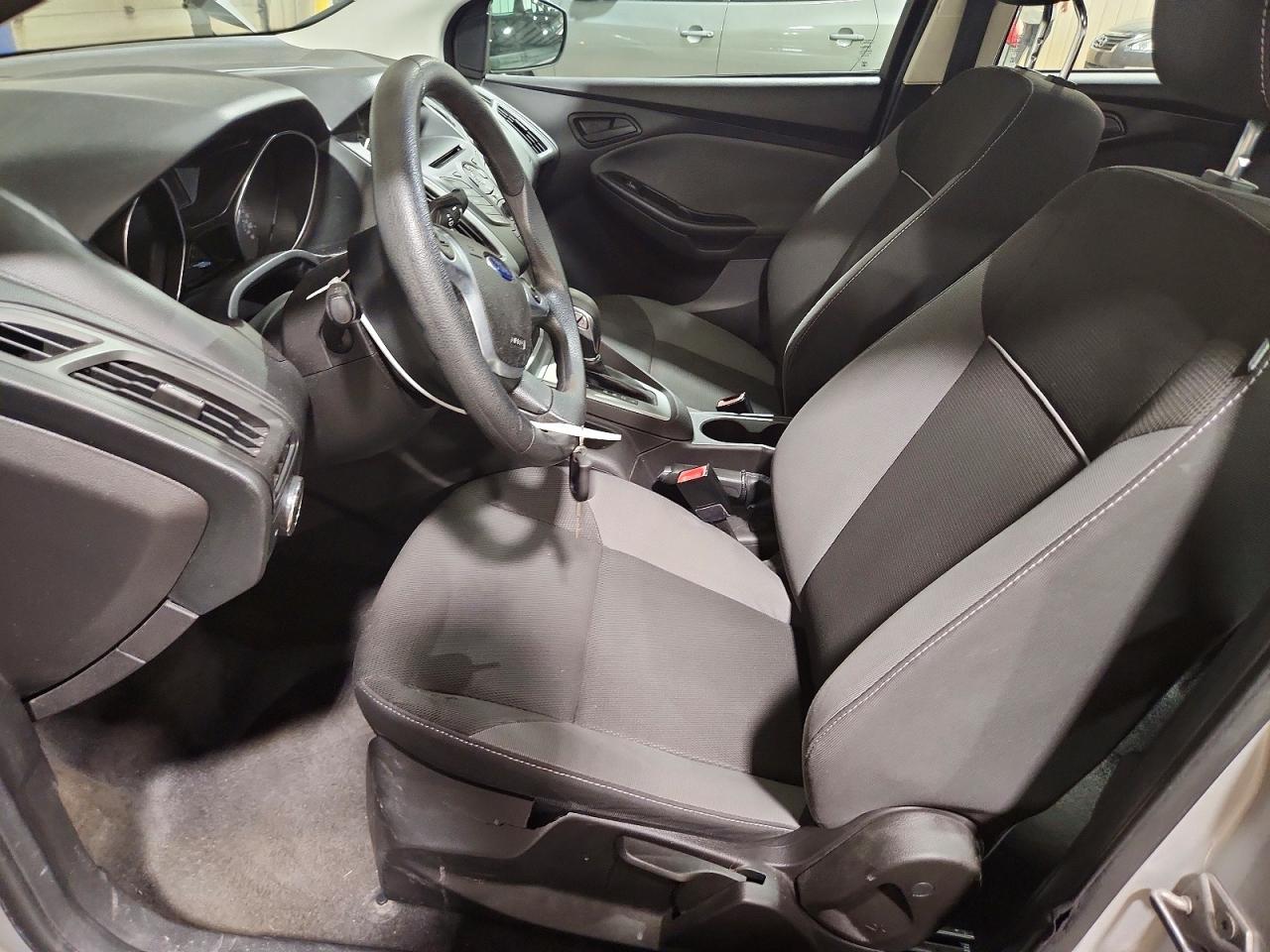 2012 Ford Focus Se Silver vin: 1FAHP3F2XCL193534