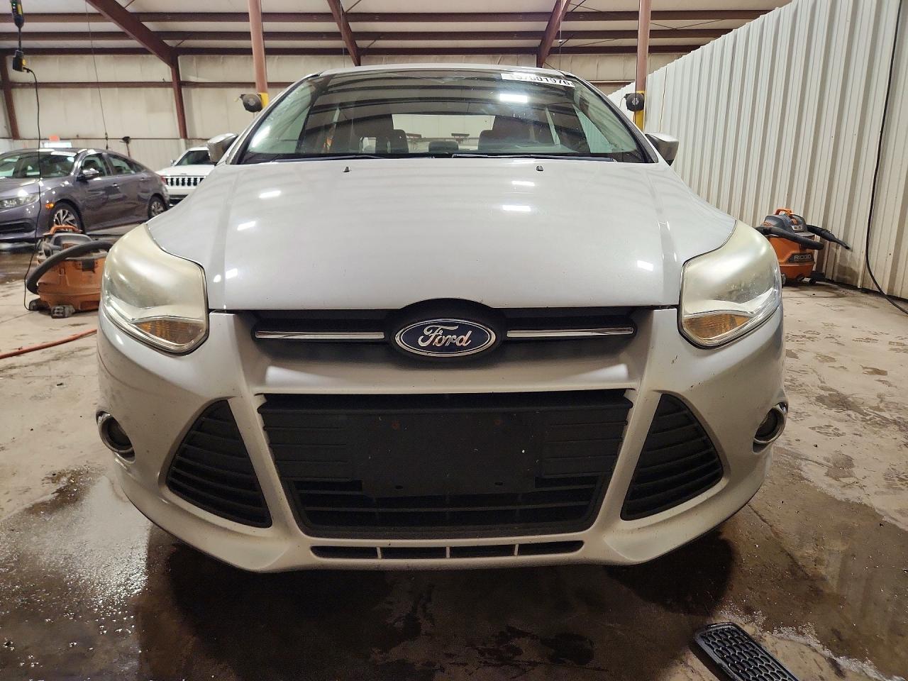 2012 Ford Focus Se Silver vin: 1FAHP3F2XCL193534
