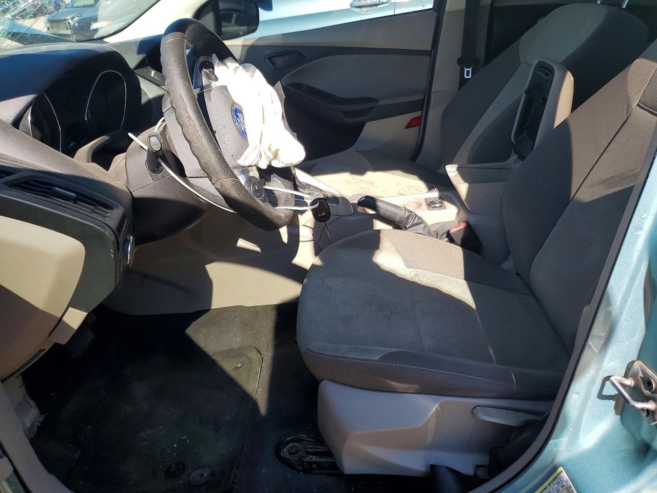 2012 Ford Focus Se Turquoise vin: 1FAHP3F2XCL219503
