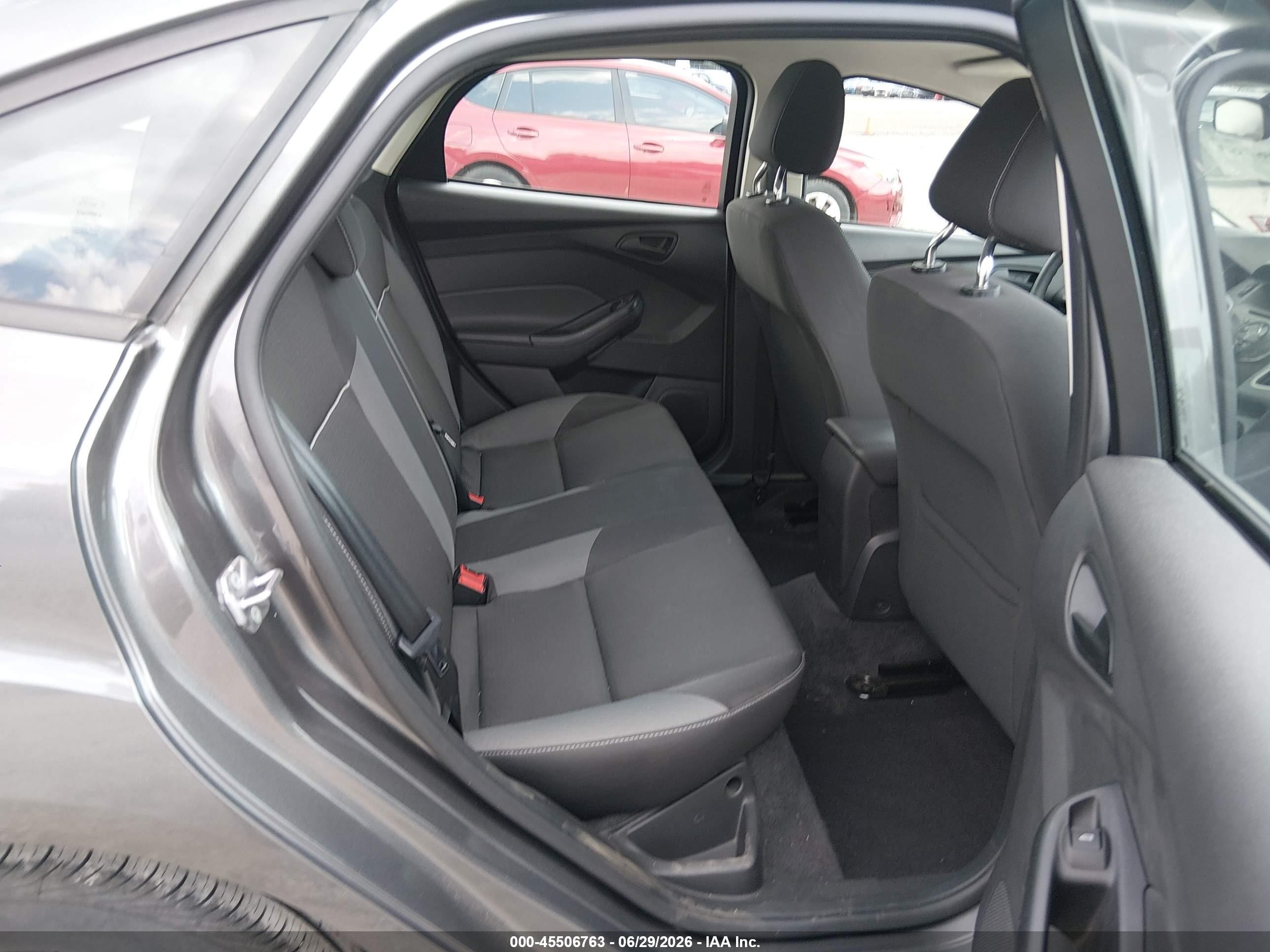 2012 Ford Focus Se Gray vin: 1FAHP3F2XCL230453