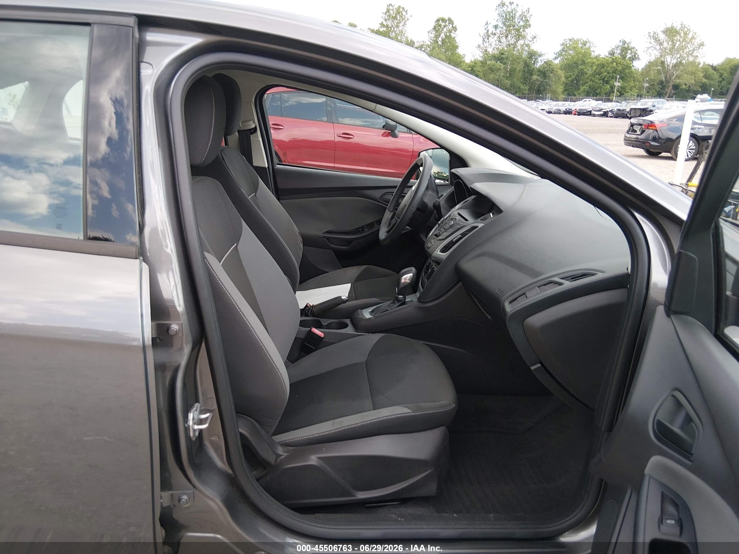 2012 Ford Focus Se Gray vin: 1FAHP3F2XCL230453