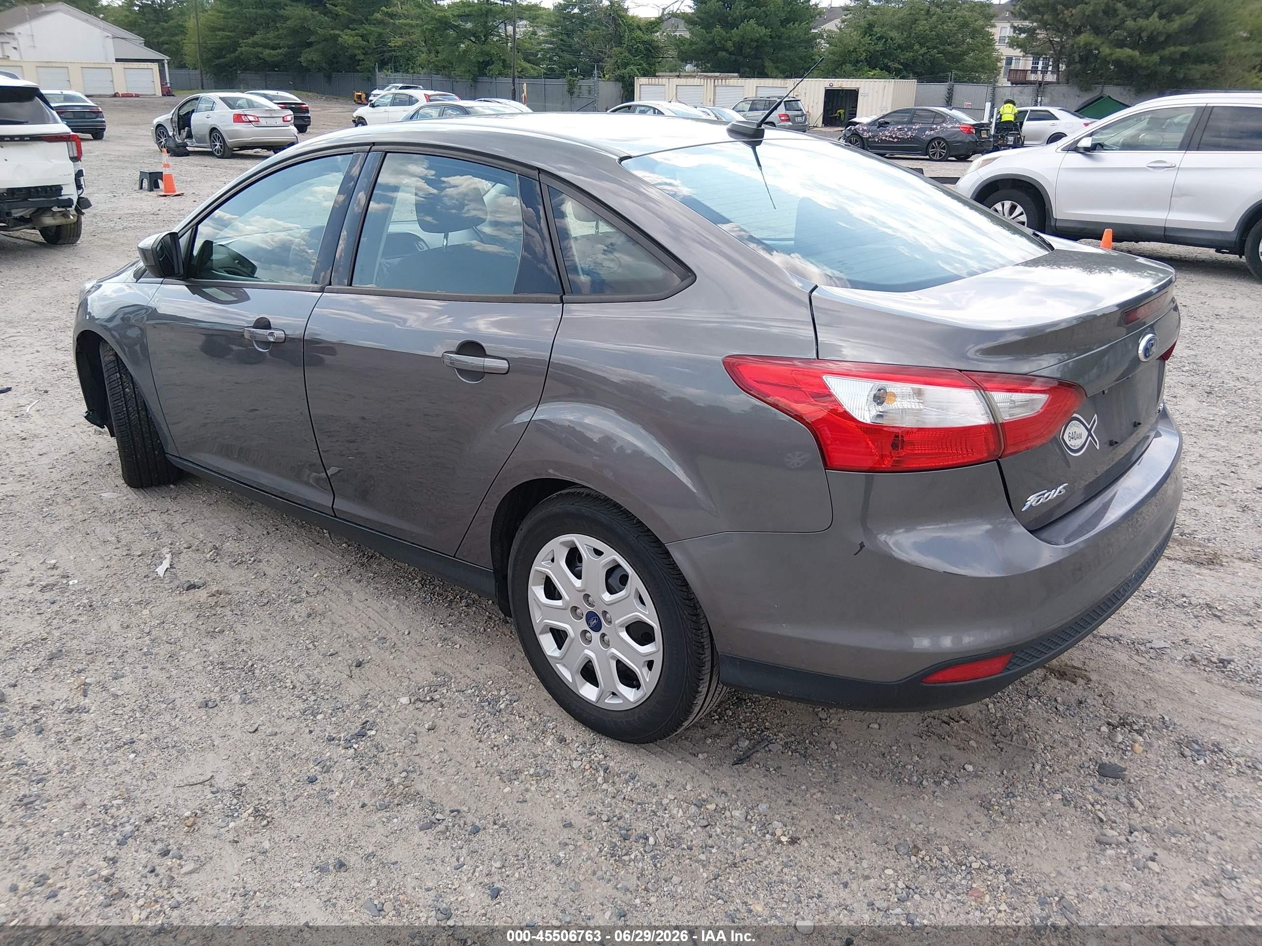2012 Ford Focus Se Gray vin: 1FAHP3F2XCL230453