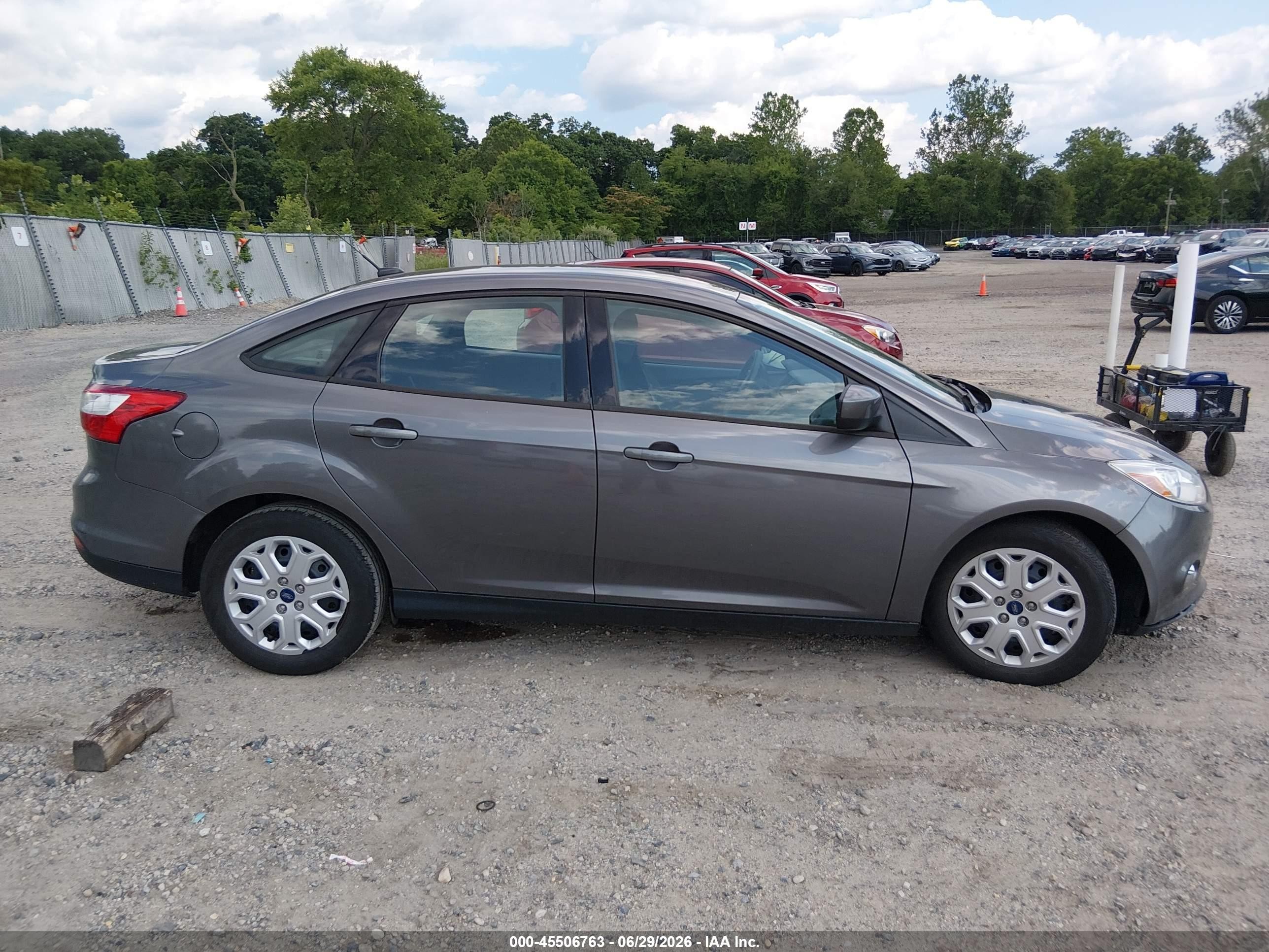 2012 Ford Focus Se Gray vin: 1FAHP3F2XCL230453