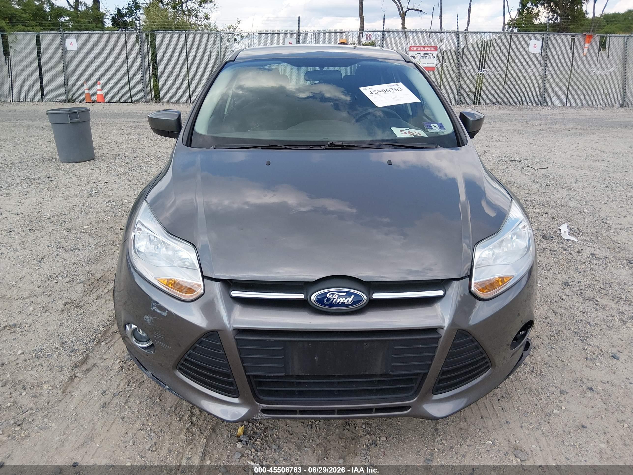 2012 Ford Focus Se Gray vin: 1FAHP3F2XCL230453
