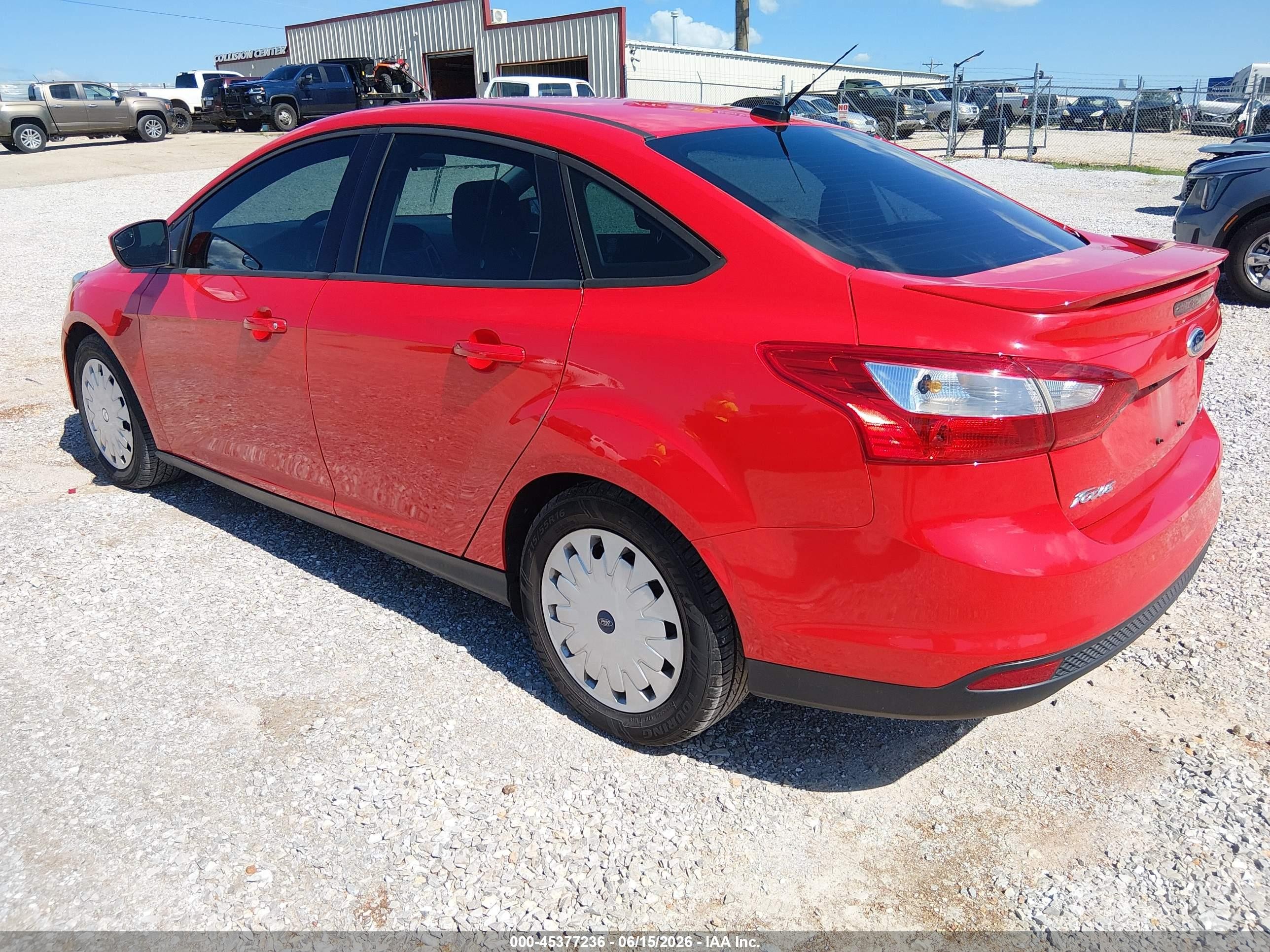 2012 Ford Focus Se Red vin: 1FAHP3F2XCL235586