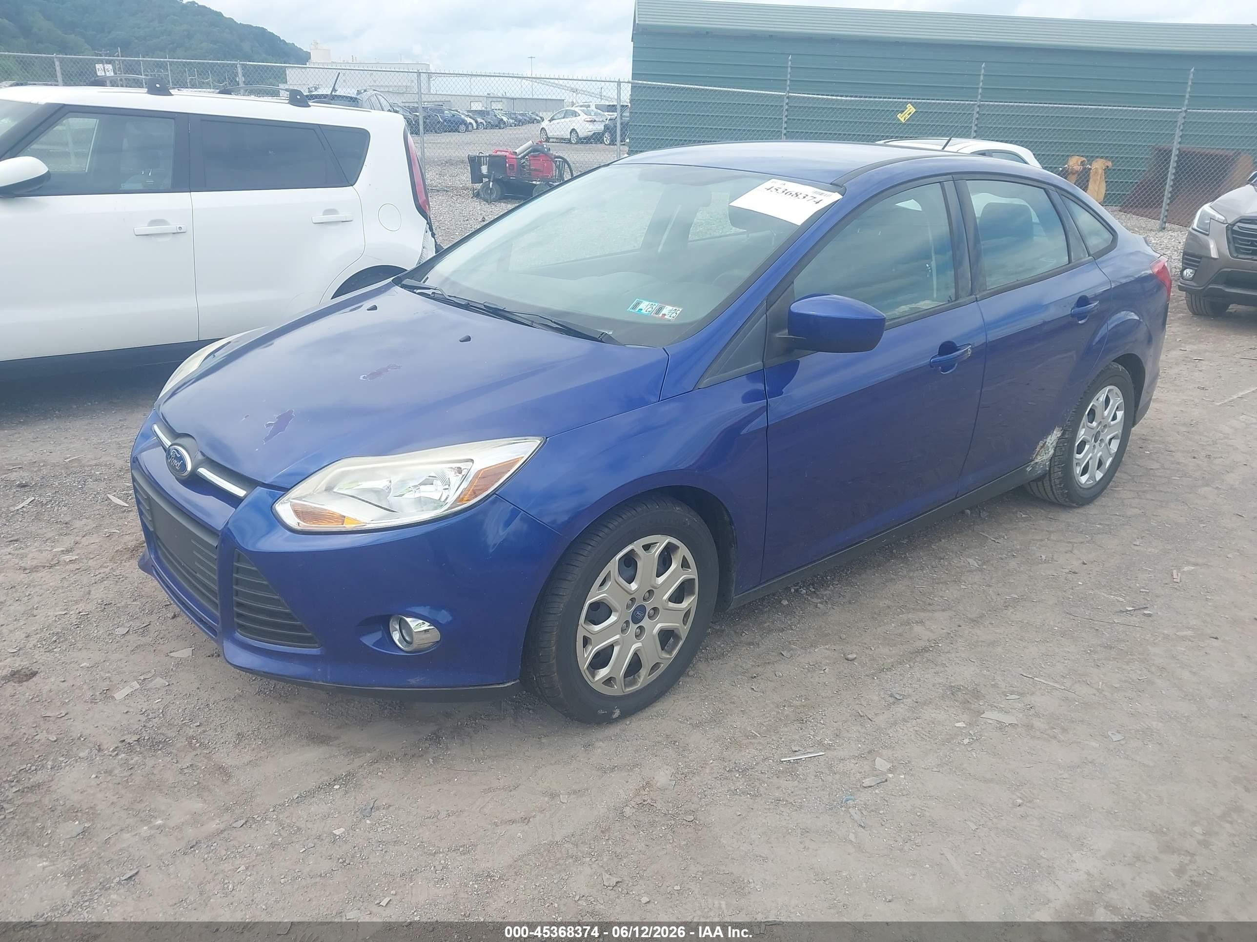 2012 Ford Focus Se Blue vin: 1FAHP3F2XCL255580